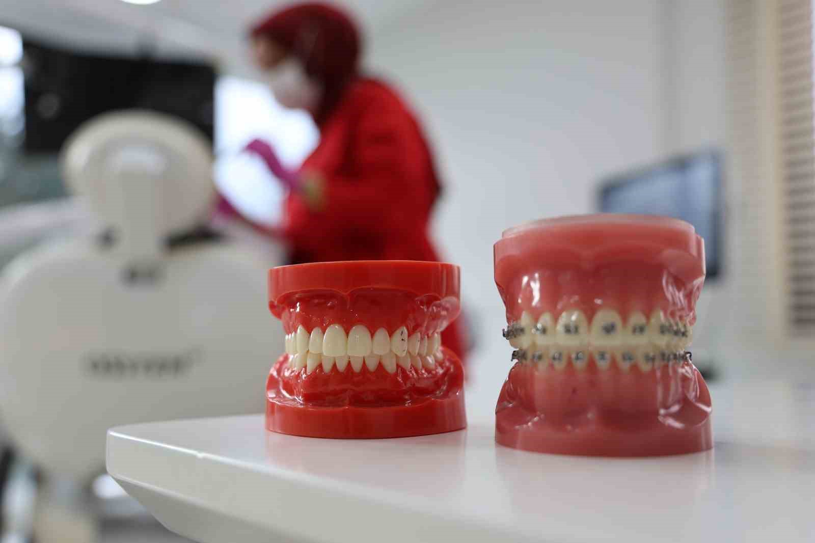 Diş hekiminden uyarı, iftardan sahura bardak bardak çay içenler dikkat
