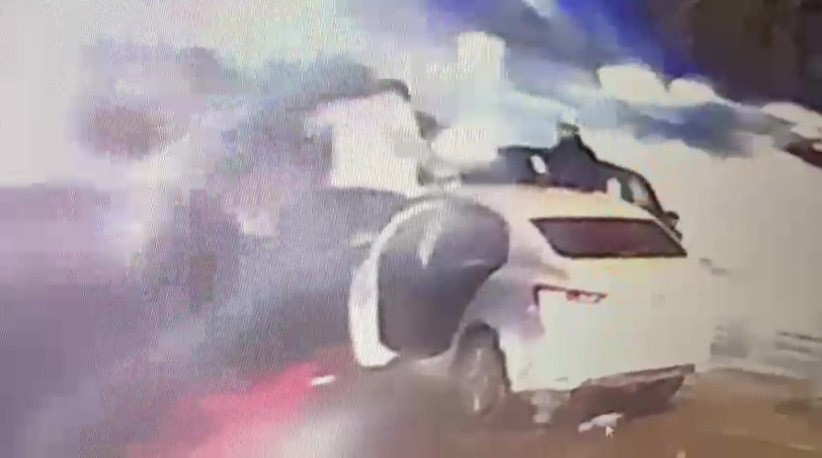 Diş hekimini adım adım takip edip kaza süsü ile durdurup darp ettiler
Diş hekimini adım adım takip edip kaza süsü ile durdurup darp ettiler