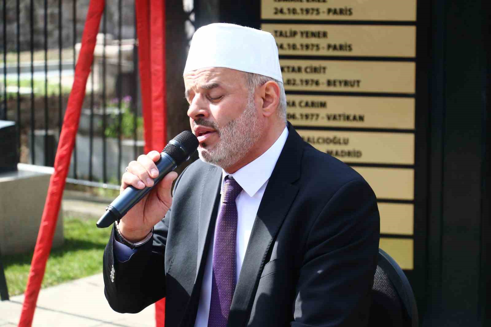 Dışişleri Bakan Yardımcısı Gümrükçü: "Çanakkale Zaferi, bir neslin belki de en parlak temsilcilerini yitirdiğimiz destansı bir mücadele ve direniştir"
