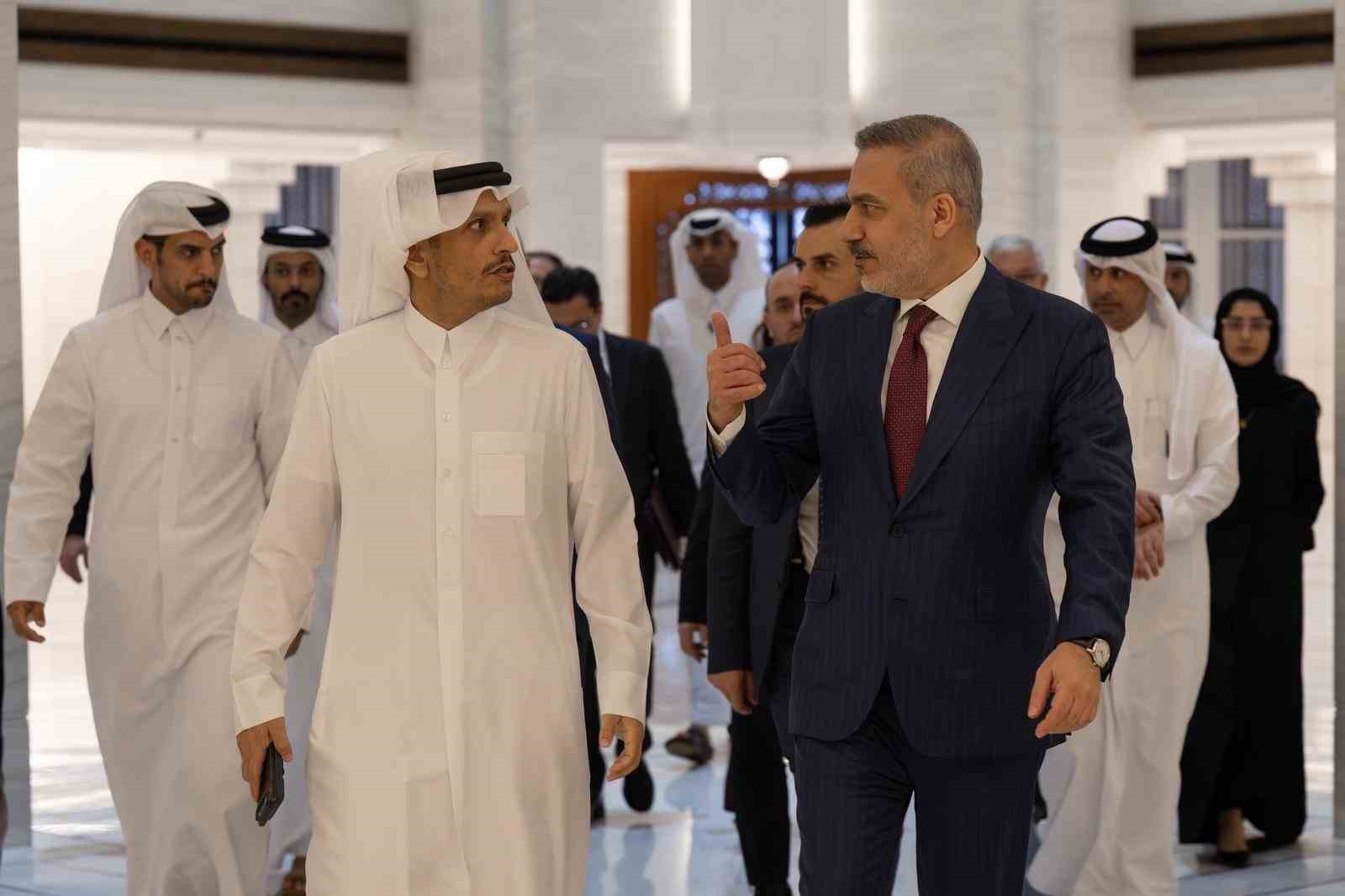 Dışişleri Bakanı Fidan, Katarlı mevkidaşı Al Thani ile bir araya geldi
