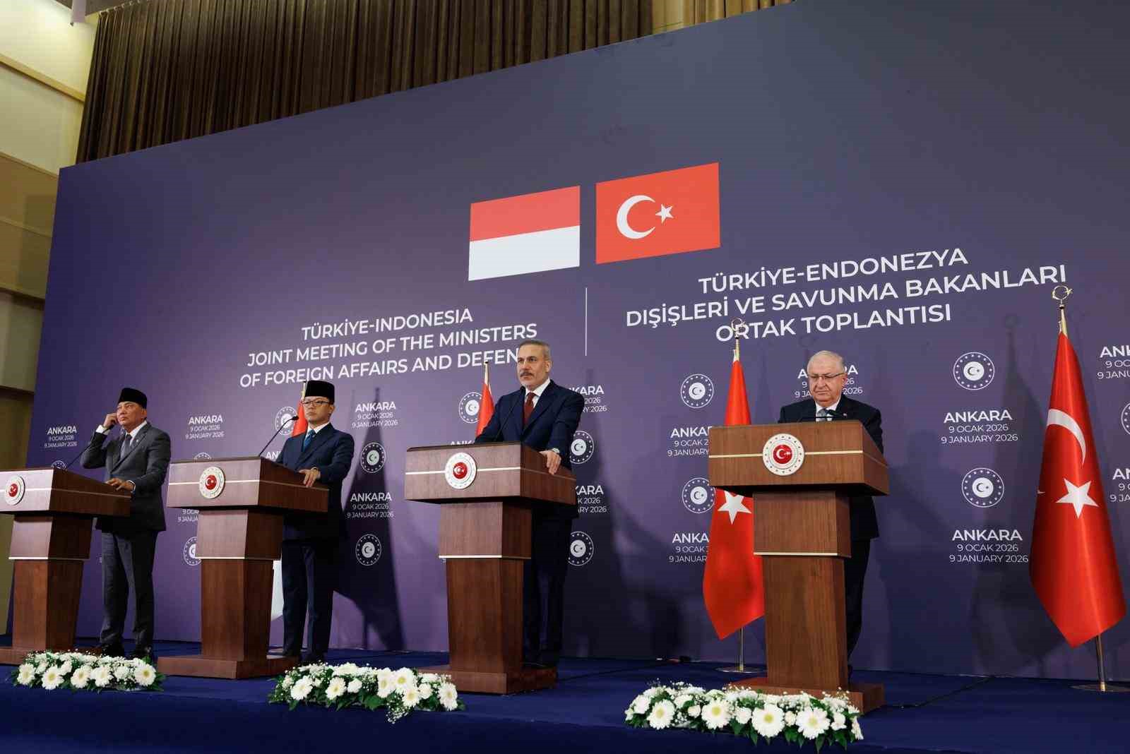 Dışişleri Bakanı Fidan: "SDG’nin bir an önce üzerine düşen yükümlülükleri yerine getirmesini bekliyoruz"
Dışişleri Bakanı Fidan: "SDG’nin bir an önce üzerine düşen yükümlülükleri yerine getirmesini bekliyoruz"