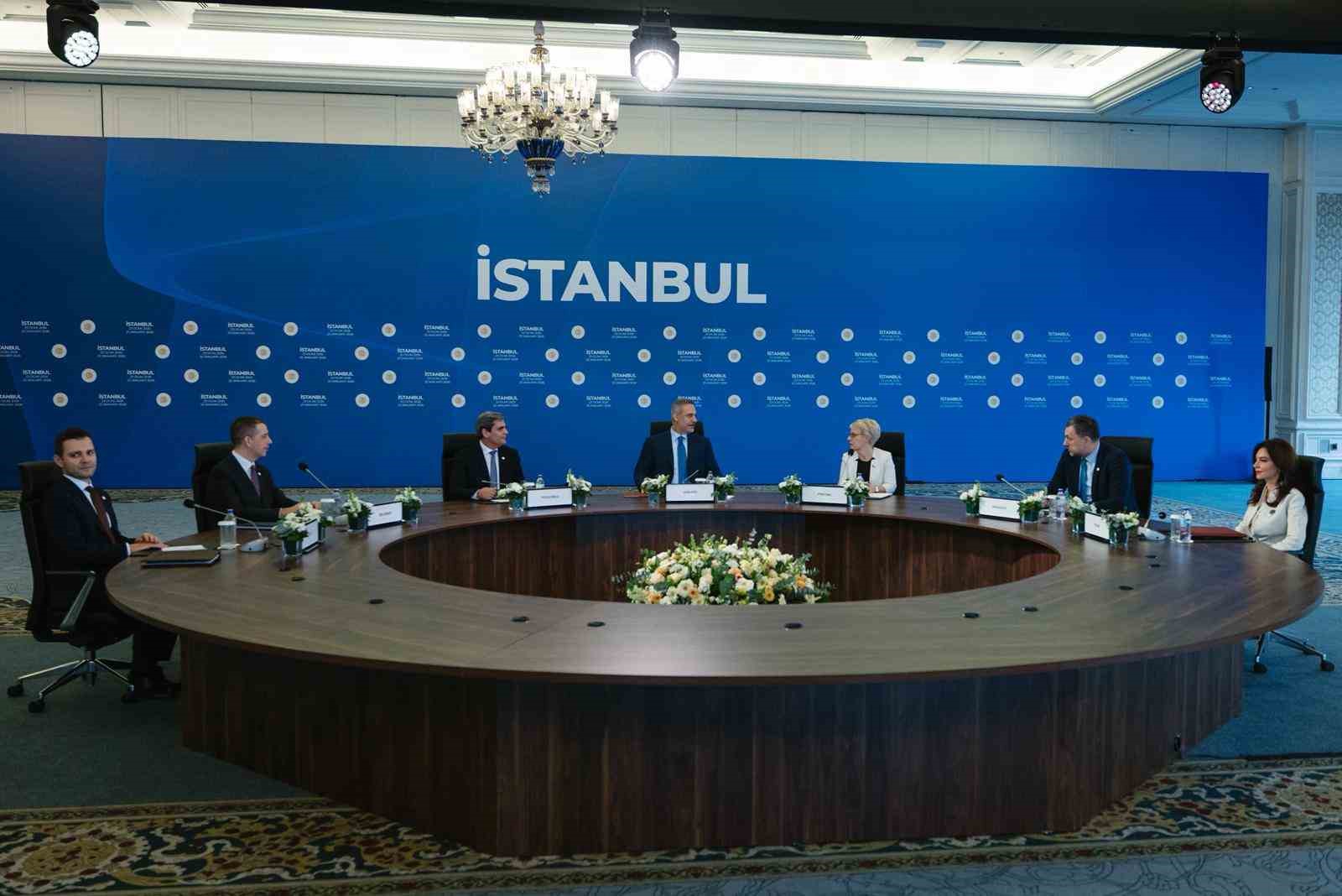 Dışişleri Bakanı Hakan Fidan’ın ev sahipliğinde, Balkan Barış Platformu’nun ikinci toplantısı gerçekleştirildi
Dışişleri Bakanı Hakan Fidan’ın ev sahipliğinde, Balkan Barış Platformu’nun ikinci toplantısı gerçekleştirildi