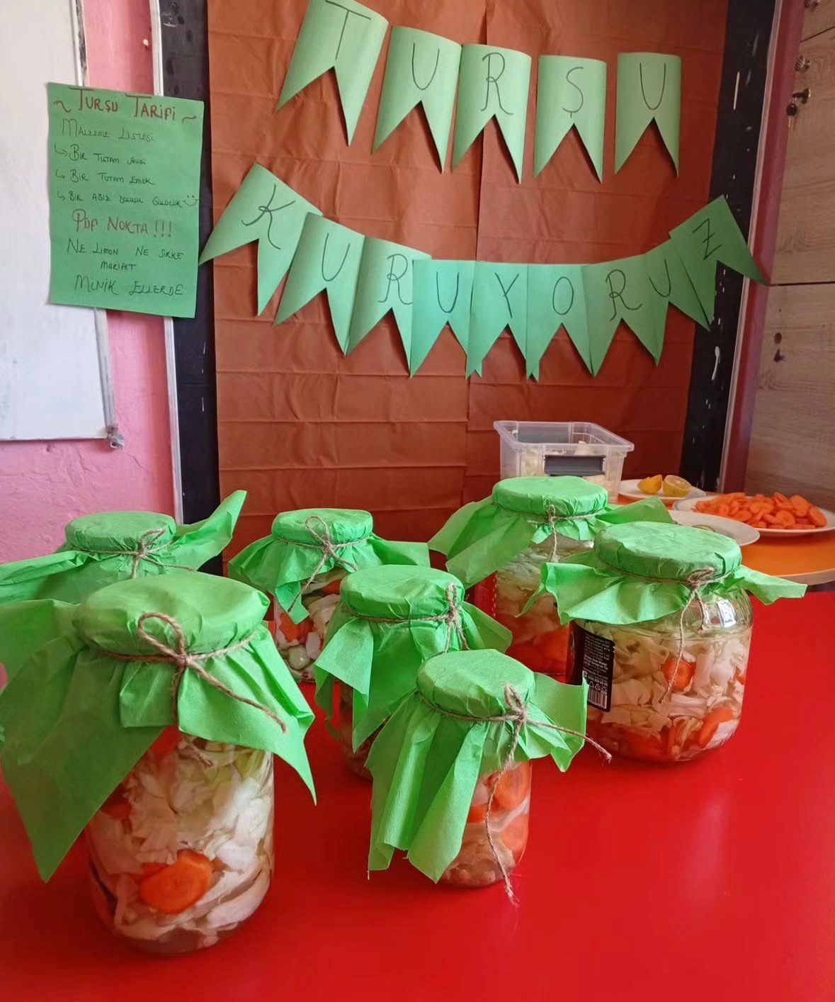 Diyadin’de minik ellerle turşu şenliği
