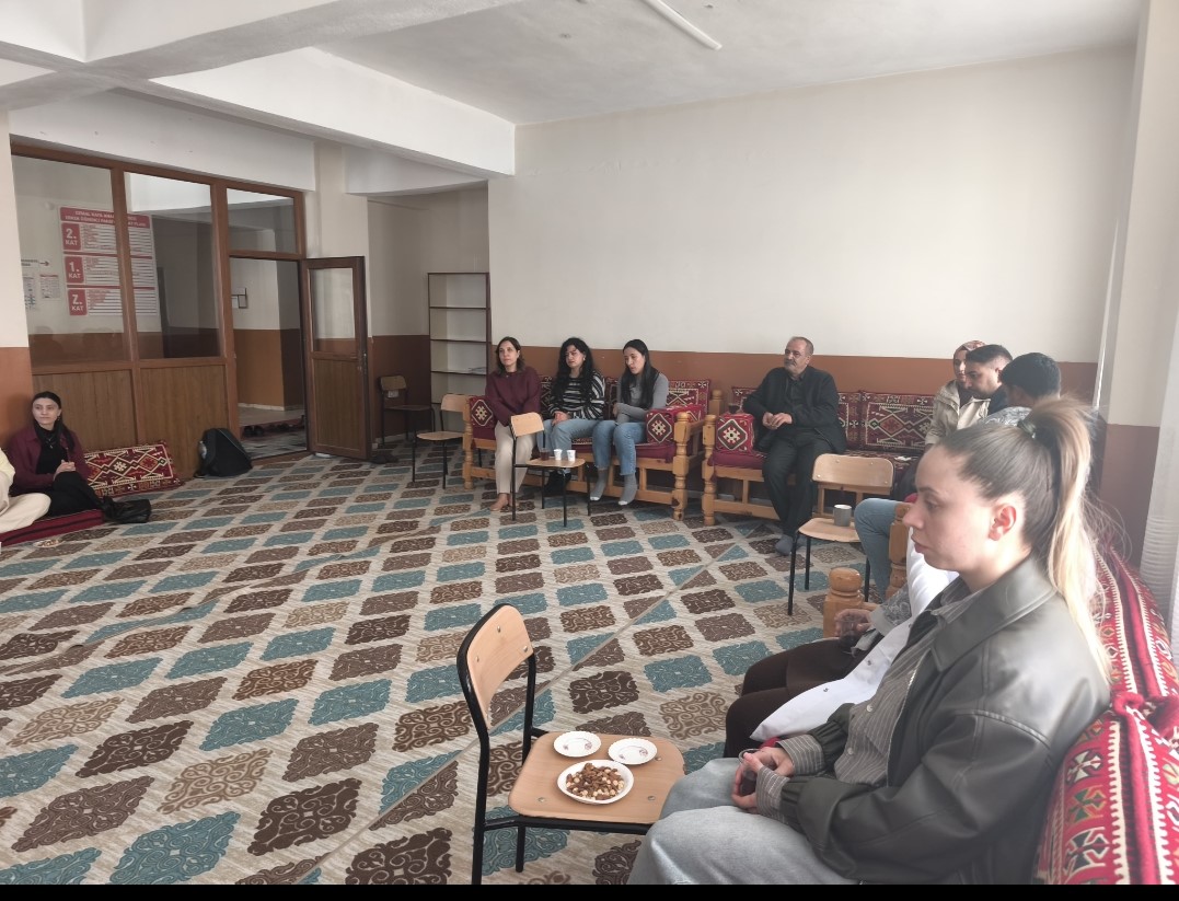 Diyadin’de öğretmenlerle eğitim toplantısı yapıldı
