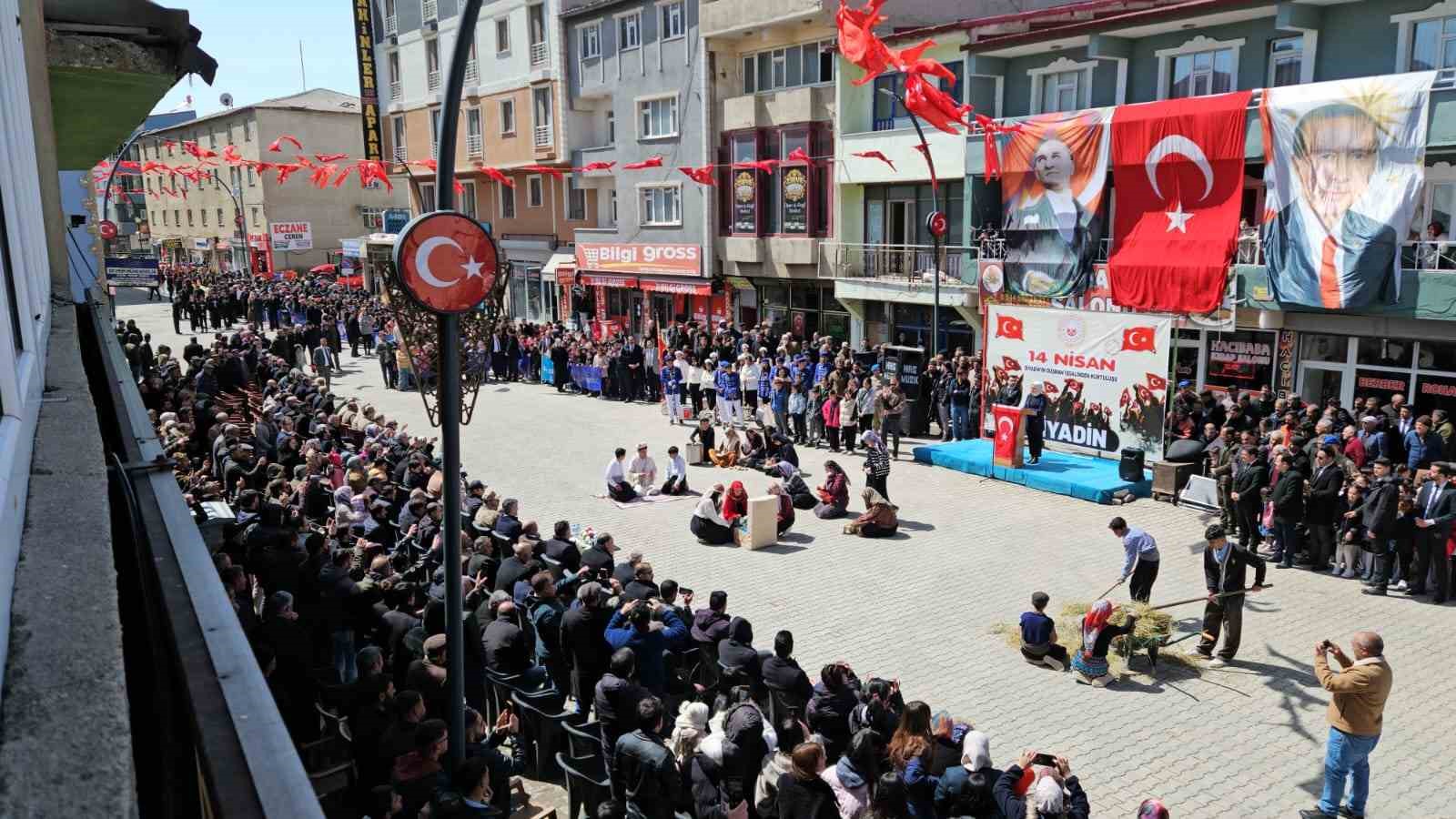 Diyadin’in kurtuluşunun 108. yılı coşkuyla kutlandı
Diyadin’in kurtuluşunun 108. yılı coşkuyla kutlandı