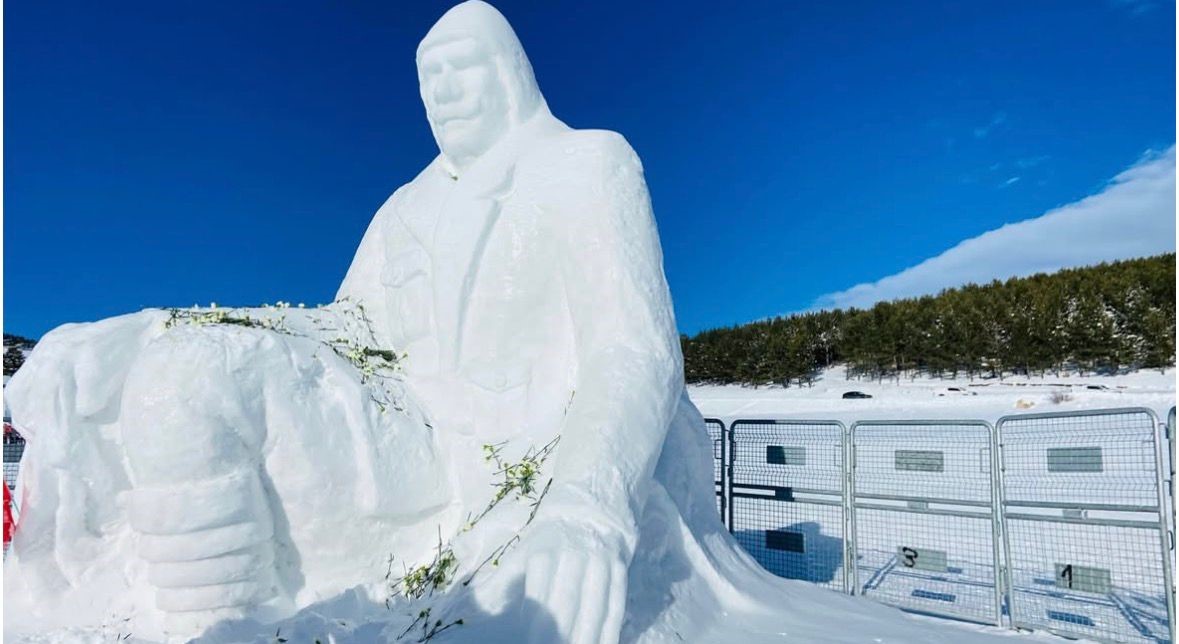 Diyadin’li gençler Sarıkamış şehitlerini Allahuekber Dağları’nda andı
