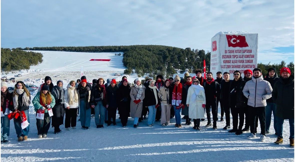 Diyadin’li gençler Sarıkamış şehitlerini Allahuekber Dağları’nda andı
