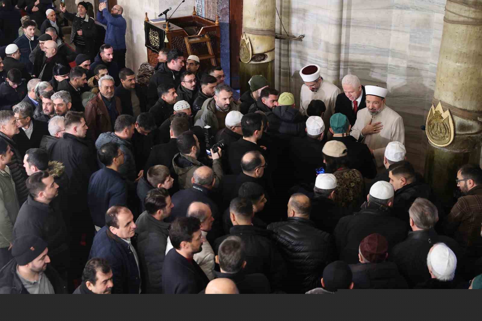 Diyanet İşleri Başkanı Arpaguş, Süleymaniye Camii’nde hutbe okudu
