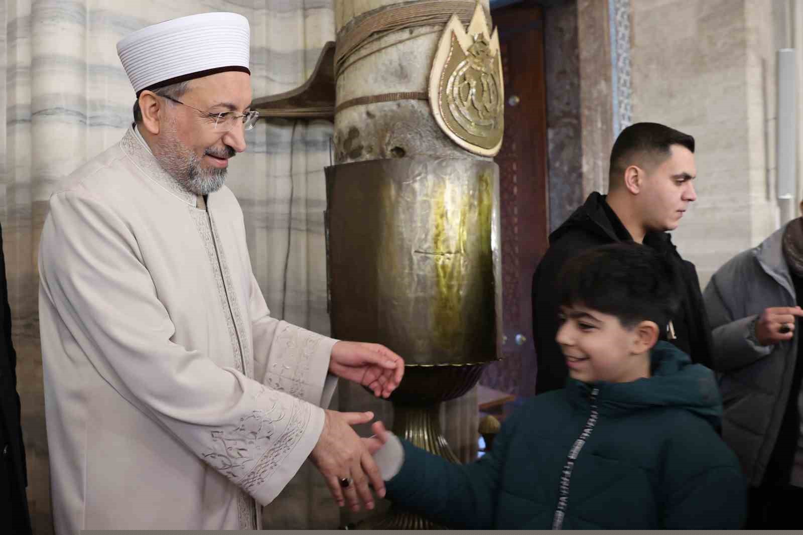 Diyanet İşleri Başkanı Arpaguş, Süleymaniye Camii’nde hutbe okudu

