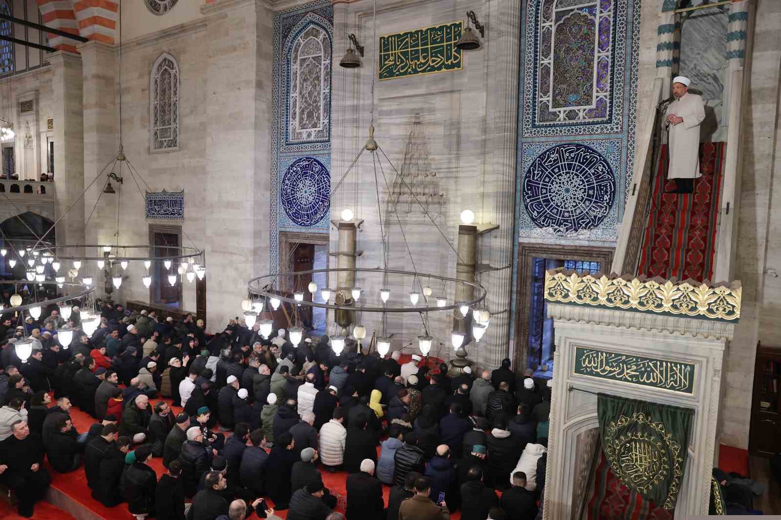 Diyanet İşleri Başkanı Arpaguş, Süleymaniye Camii’nde hutbe okudu
