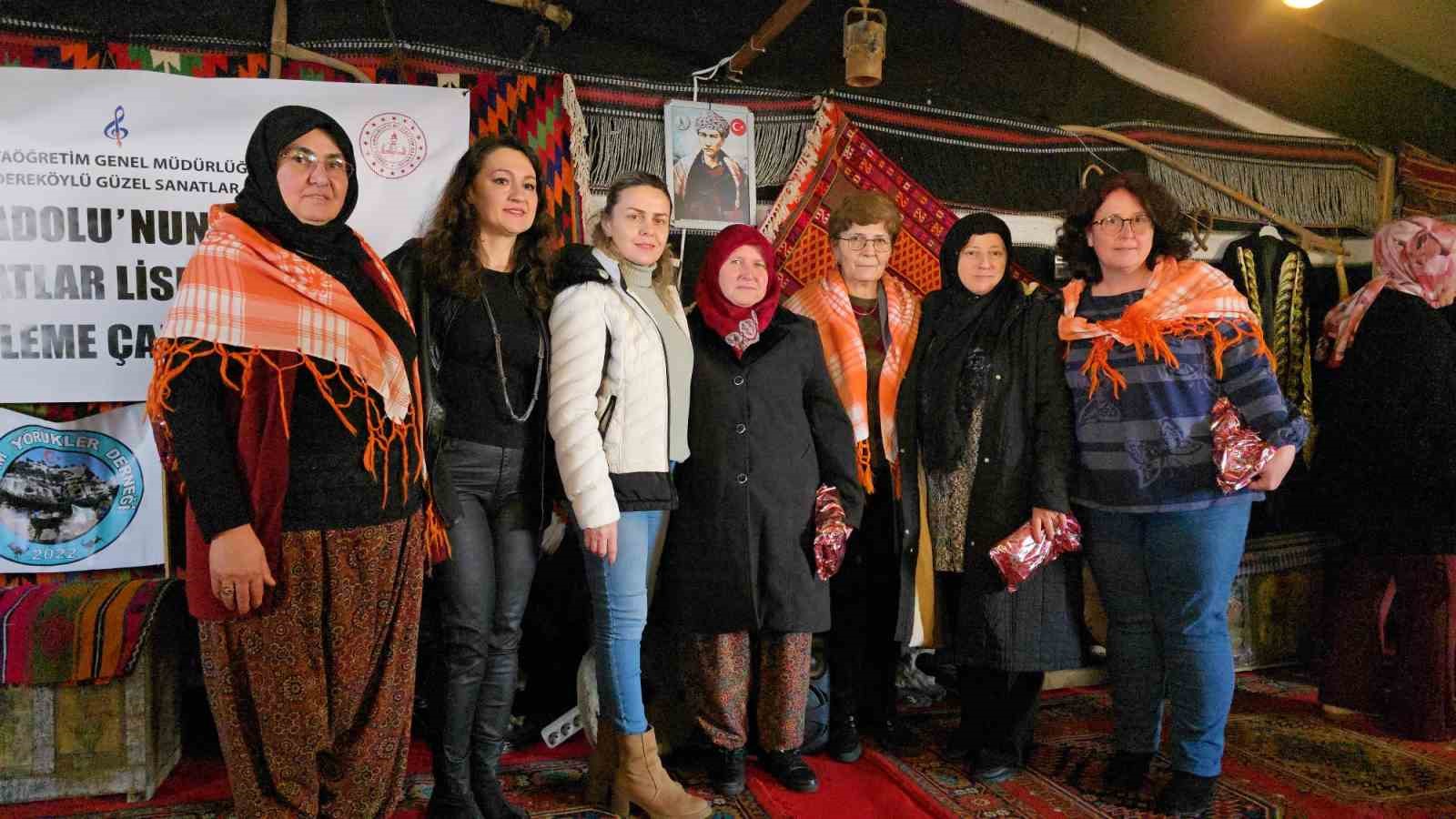 Diyar diyar gezip kültür arşivi oluşturuyorlar
