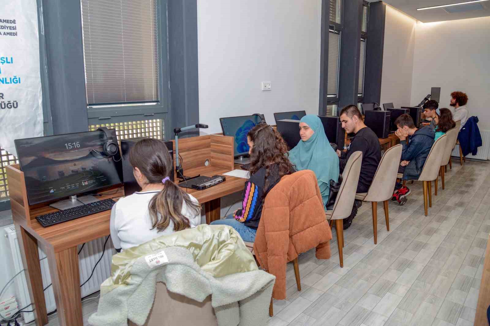 Diyarbakır Büyükşehir’den görme engelliler için yeni bir sesli kütüphane
