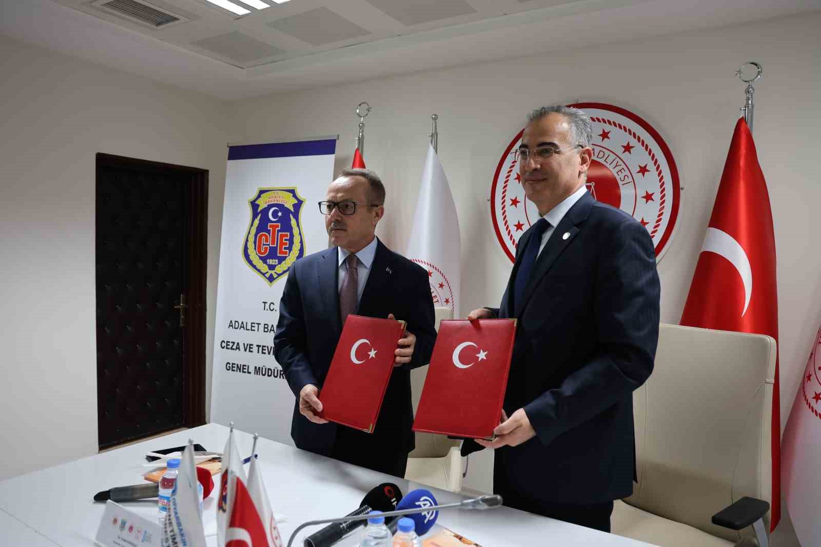 Diyarbakır Cumhuriyet Başsavcılığı ile İl Sağlık Müdürlüğü arasında işbirliği protokolü imzalandı
