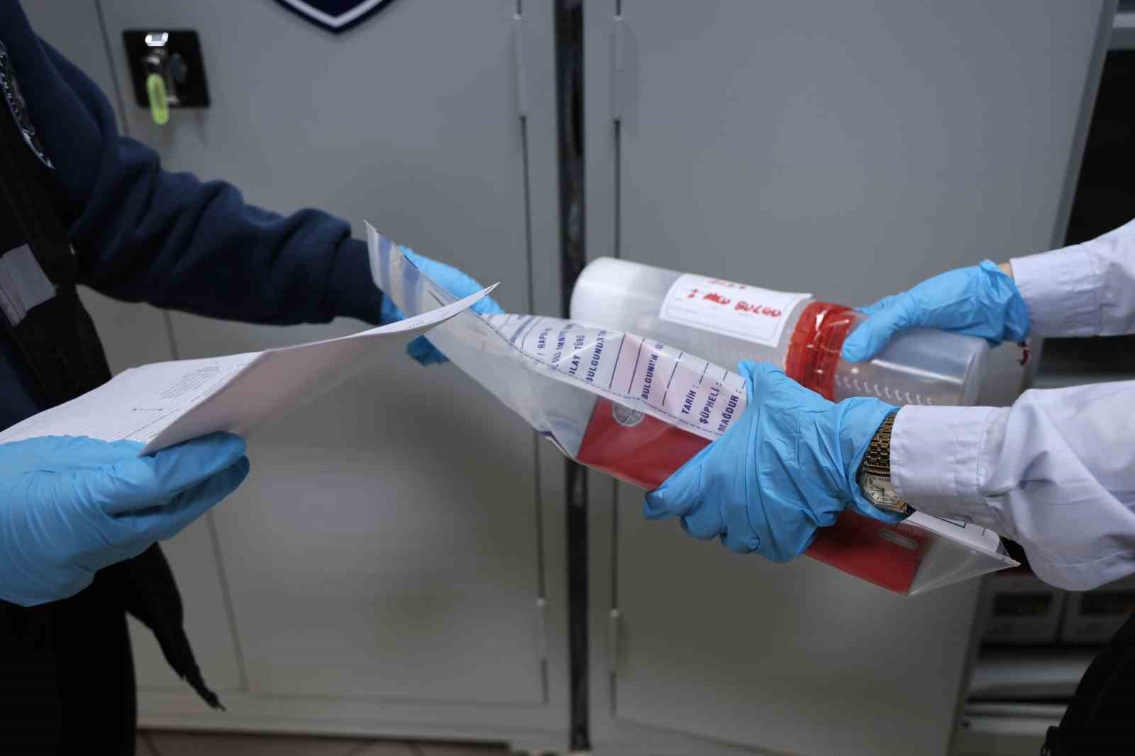 Diyarbakır Emniyeti’nin bu birimindeki kadınlar detaycılıklarıyla olayları aydınlatıyor
