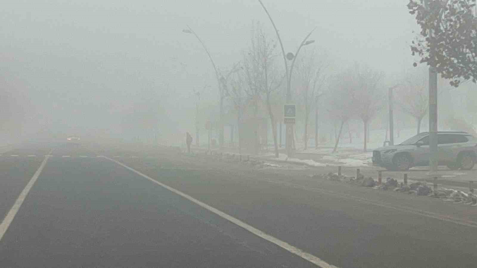 Diyarbakır sis denizinde kayboldu, uçak seferleri iptal edildi
