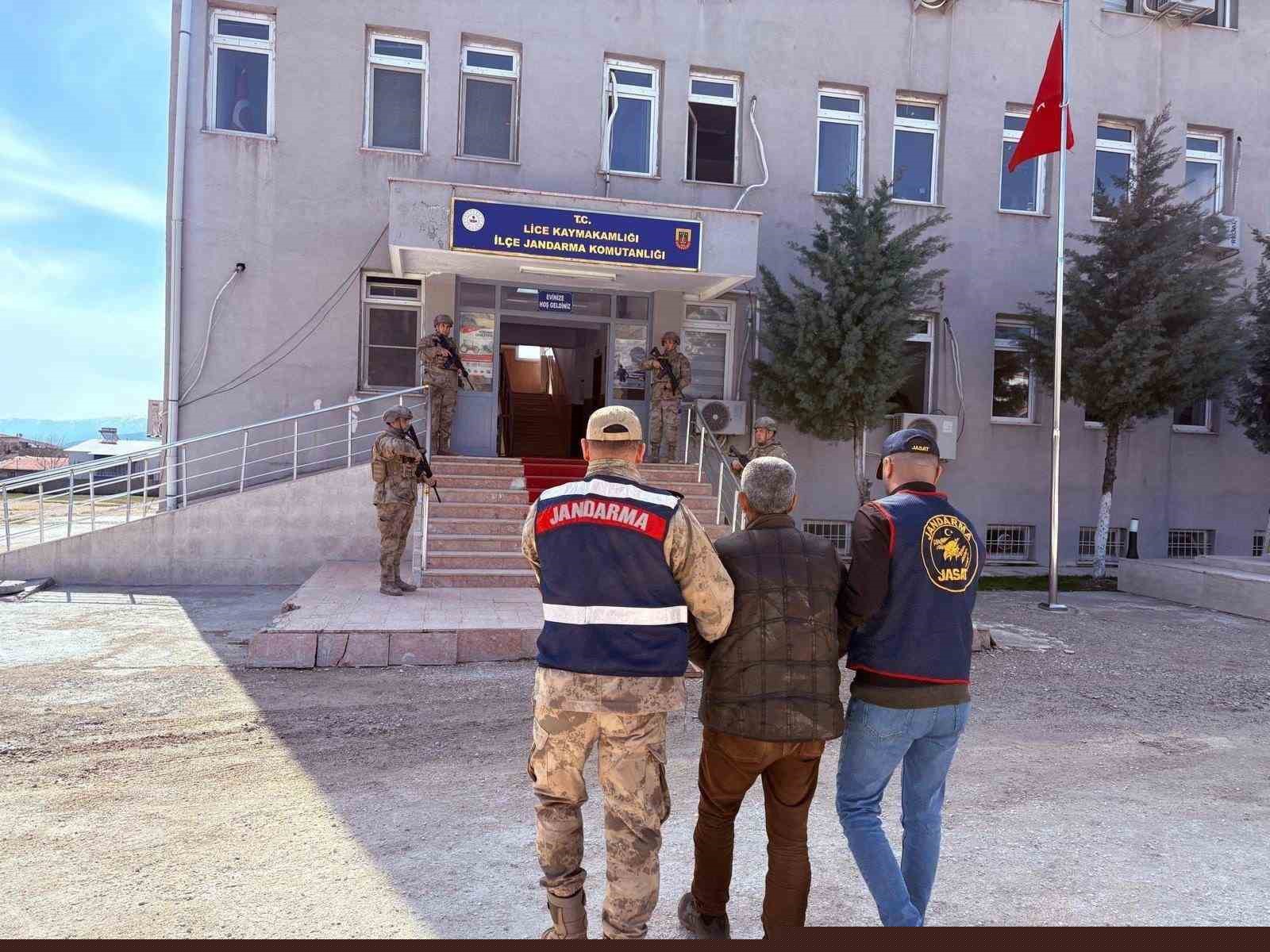 Diyarbakır’da 13 yıldır cinayet ve çeşitli suçlardan aranan şahıs yakalandı
