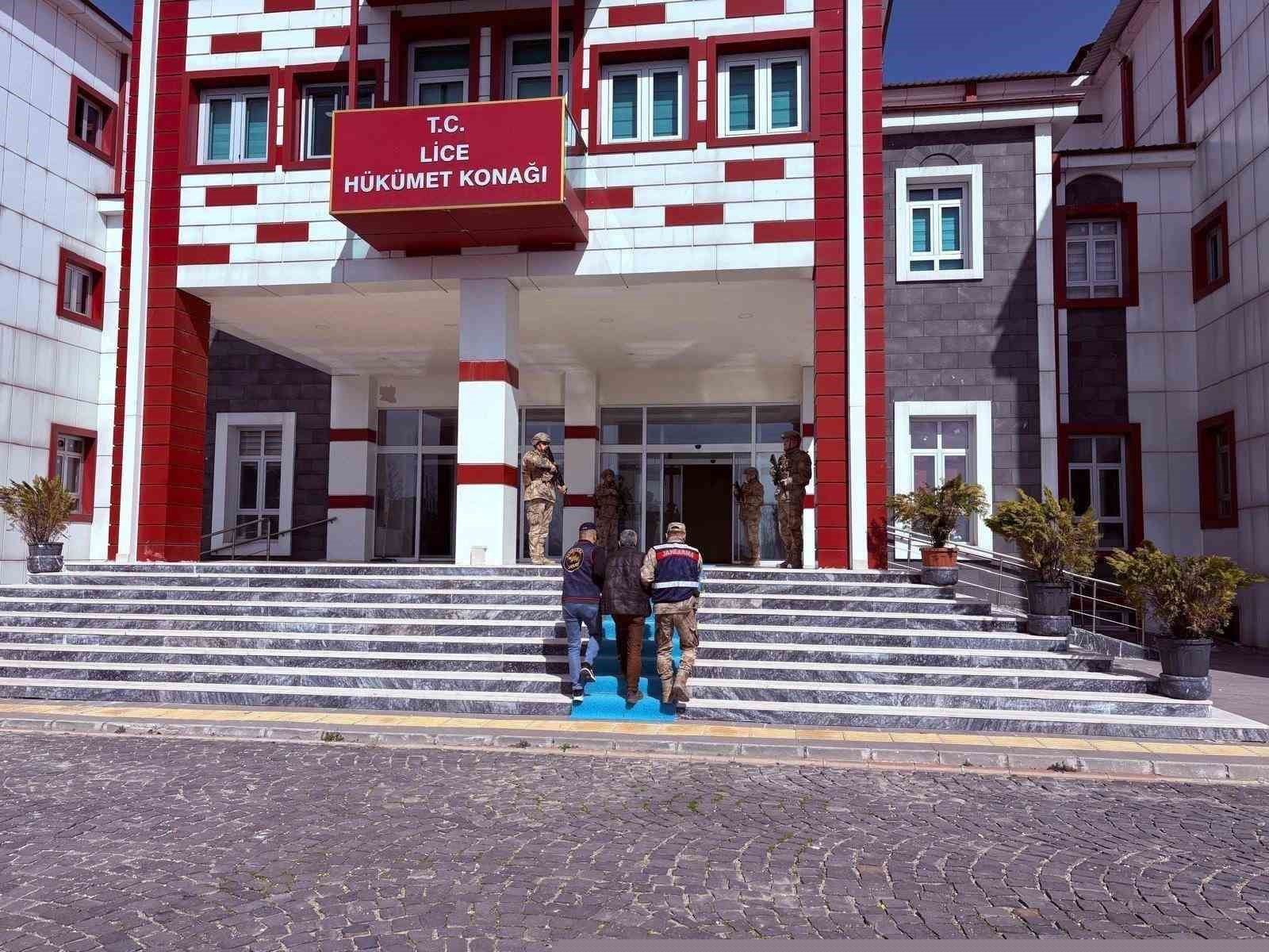 Diyarbakır’da 13 yıldır cinayet ve çeşitli suçlardan aranan şahıs yakalandı
