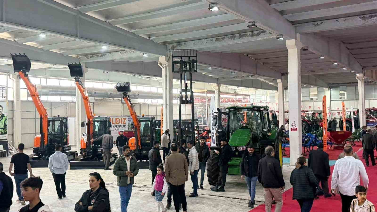 Diyarbakır’da "17. Tarım, Hayvancılık, Tavukçuluk, Süt Endüstrisi ve Veterinerlik Fuarı" açıldı
