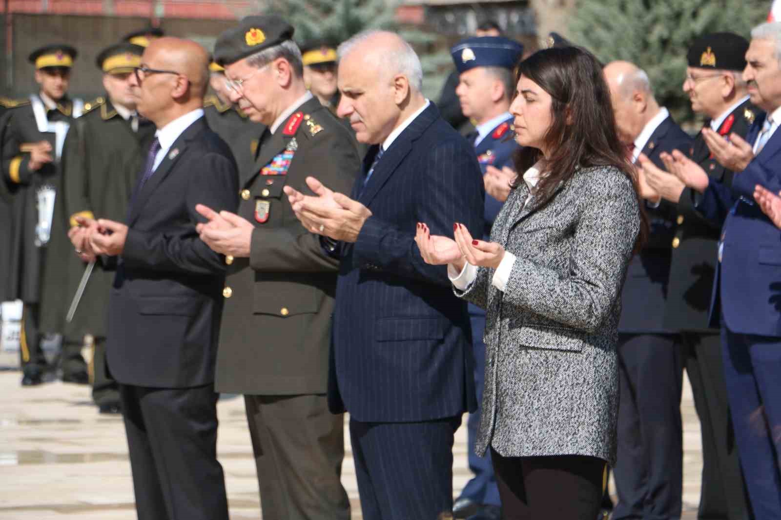Diyarbakır’da 18 Mart Şehitleri Anma ve Çanakkale Deniz Zaferi programı düzenlendi
