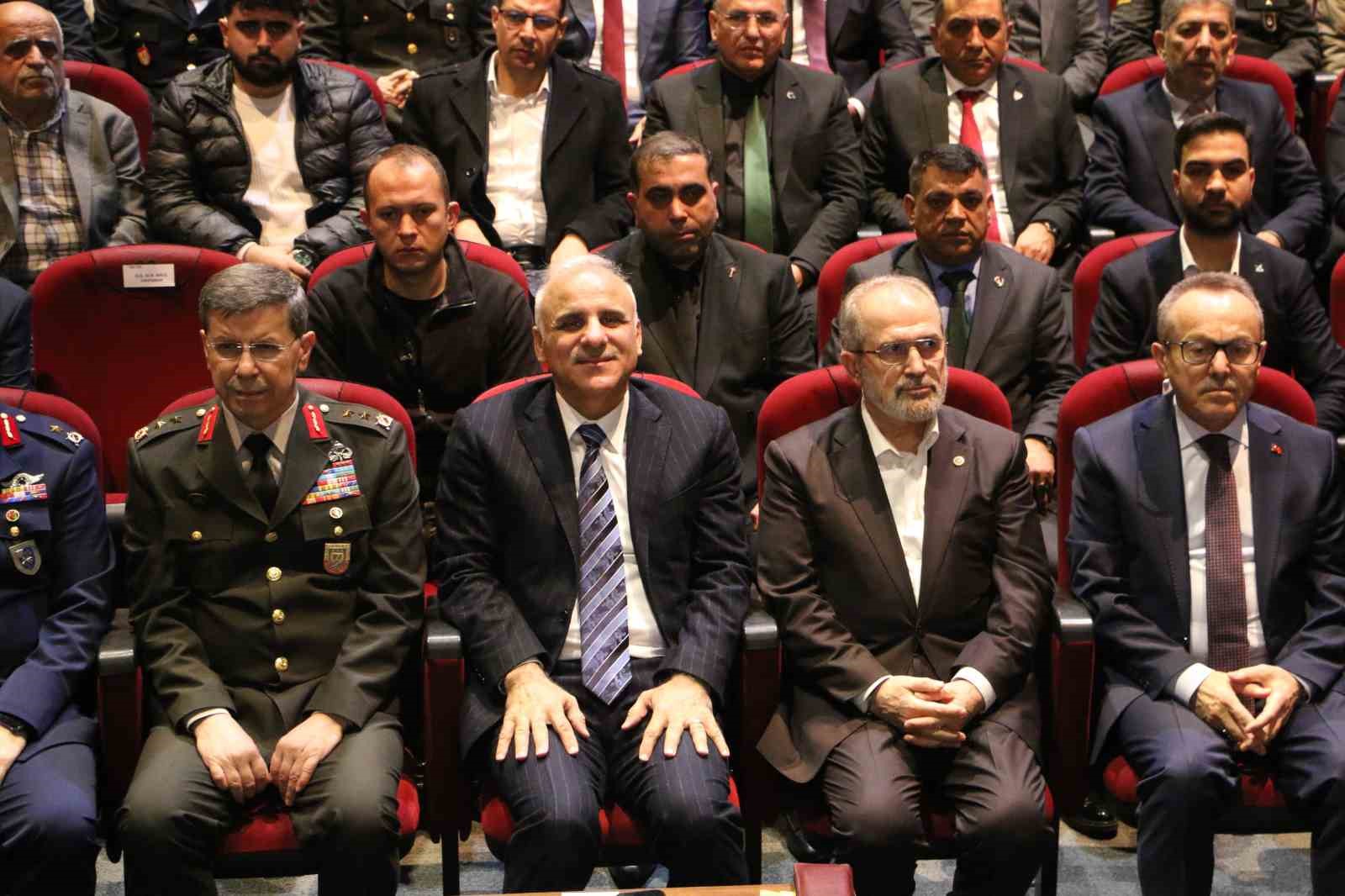 Diyarbakır’da 18 Mart Şehitleri Anma ve Çanakkale Deniz Zaferi programı düzenlendi
