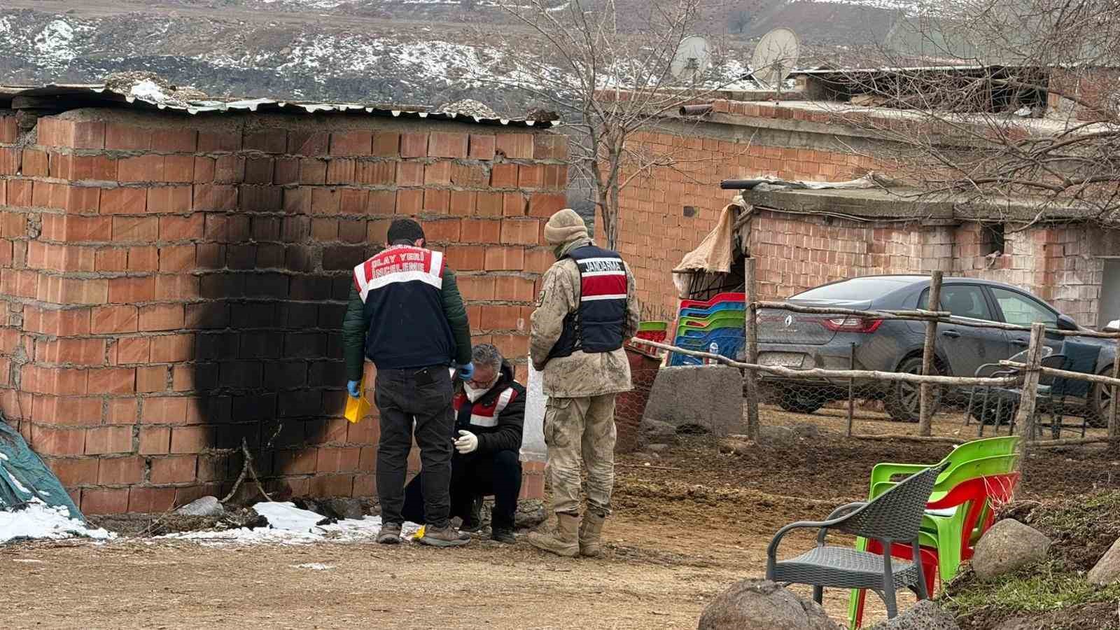 Diyarbakır’da 2 çocuk annesi, sırra kadem bastı
