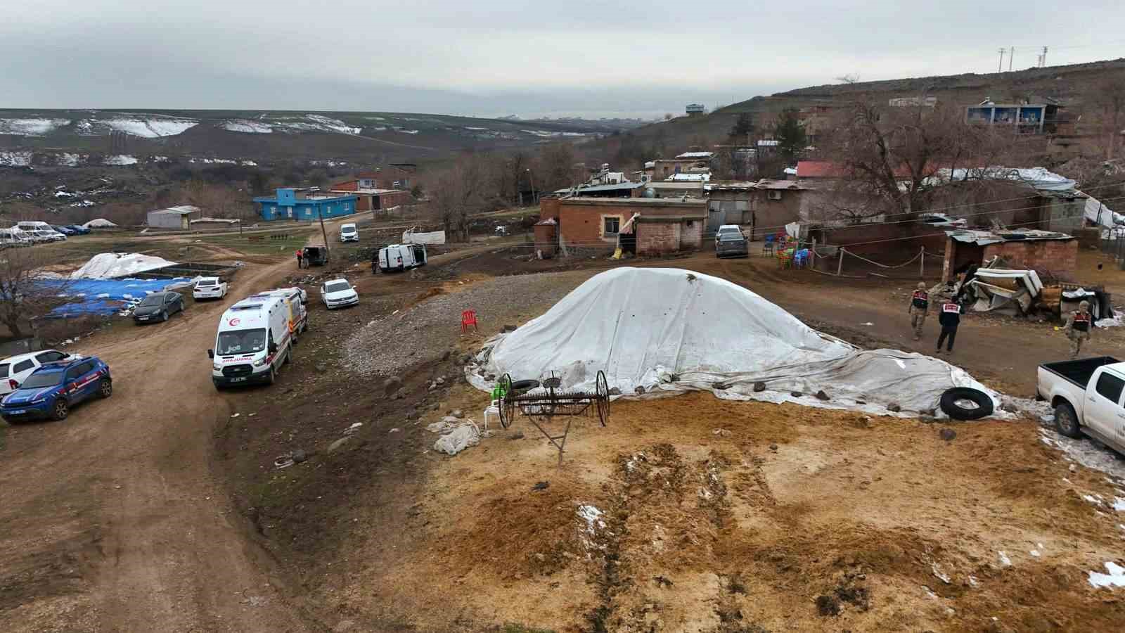 Diyarbakır’da 2 çocuk annesi, sırra kadem bastı
