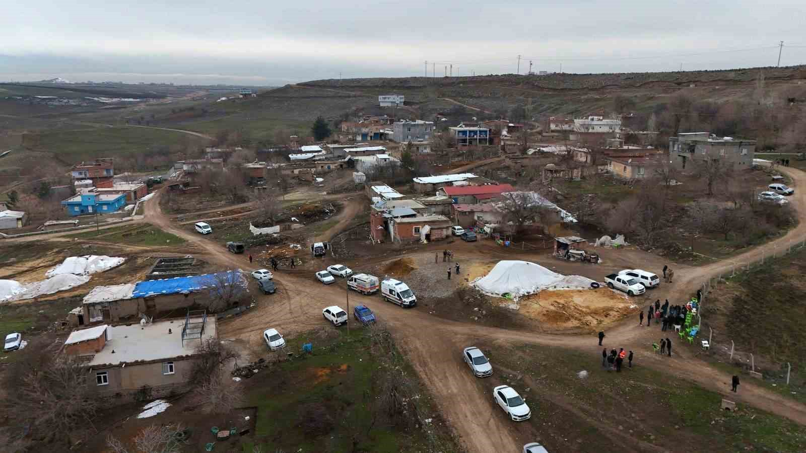 Diyarbakır’da 2 çocuk annesi, sırra kadem bastı
