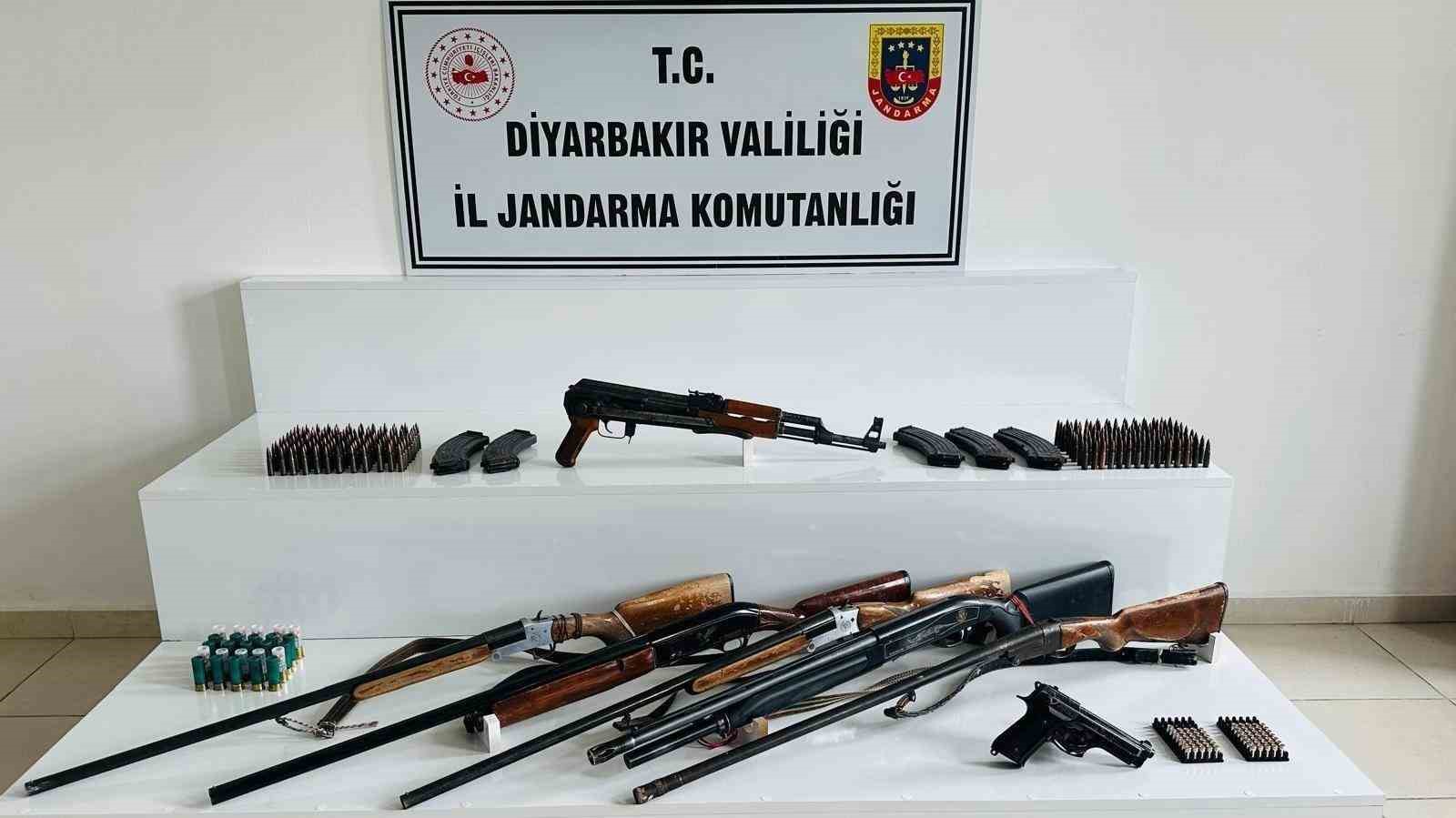 Diyarbakır’da 73 adet silah ele geçirildi
