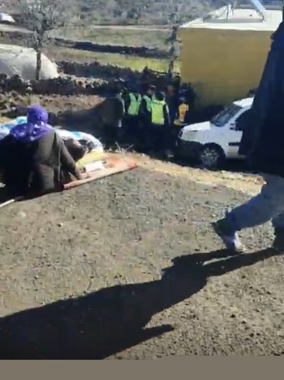 Diyarbakır’da araç evin duvarına çarptı: 2 yaralı
