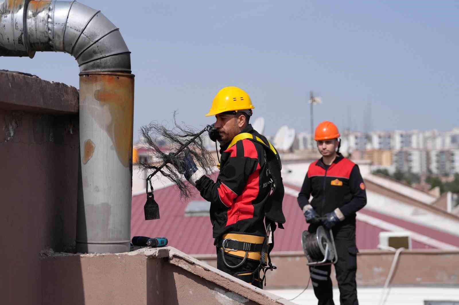 Diyarbakır’da bacalar dijital takipte: Yangın riski ortaya çıkmadan müdahale ediliyor
