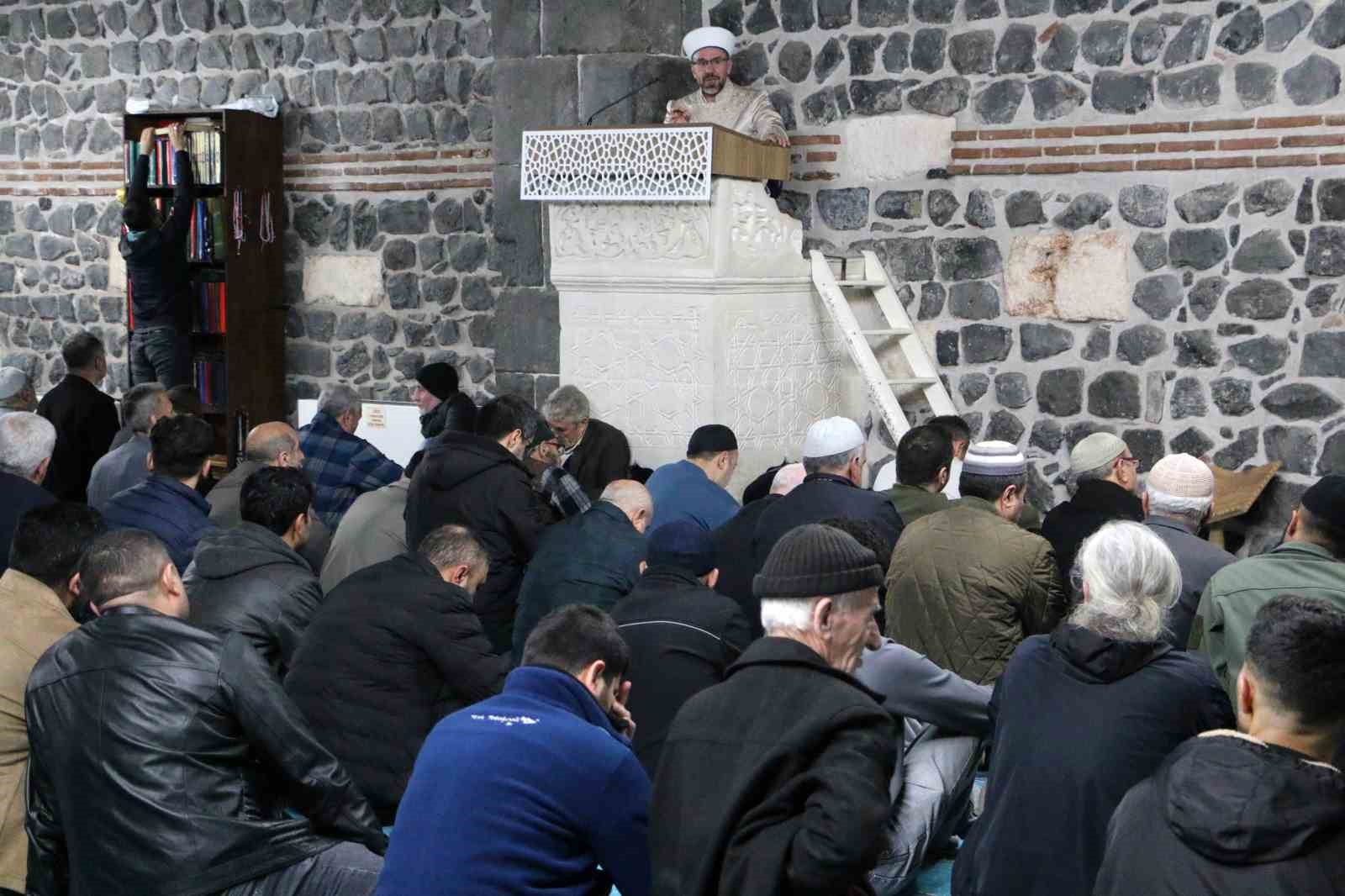 Diyarbakır’da bin 650 cami Ramazan ayına hazır
