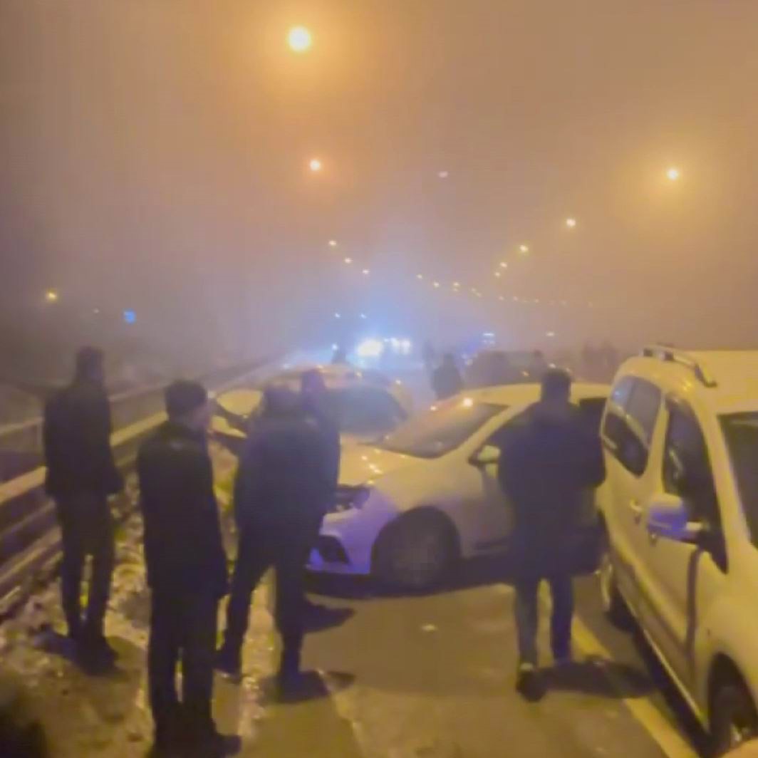 Diyarbakır’da buzlanma kazayı beraberinde getirdi: 4 yaralı
