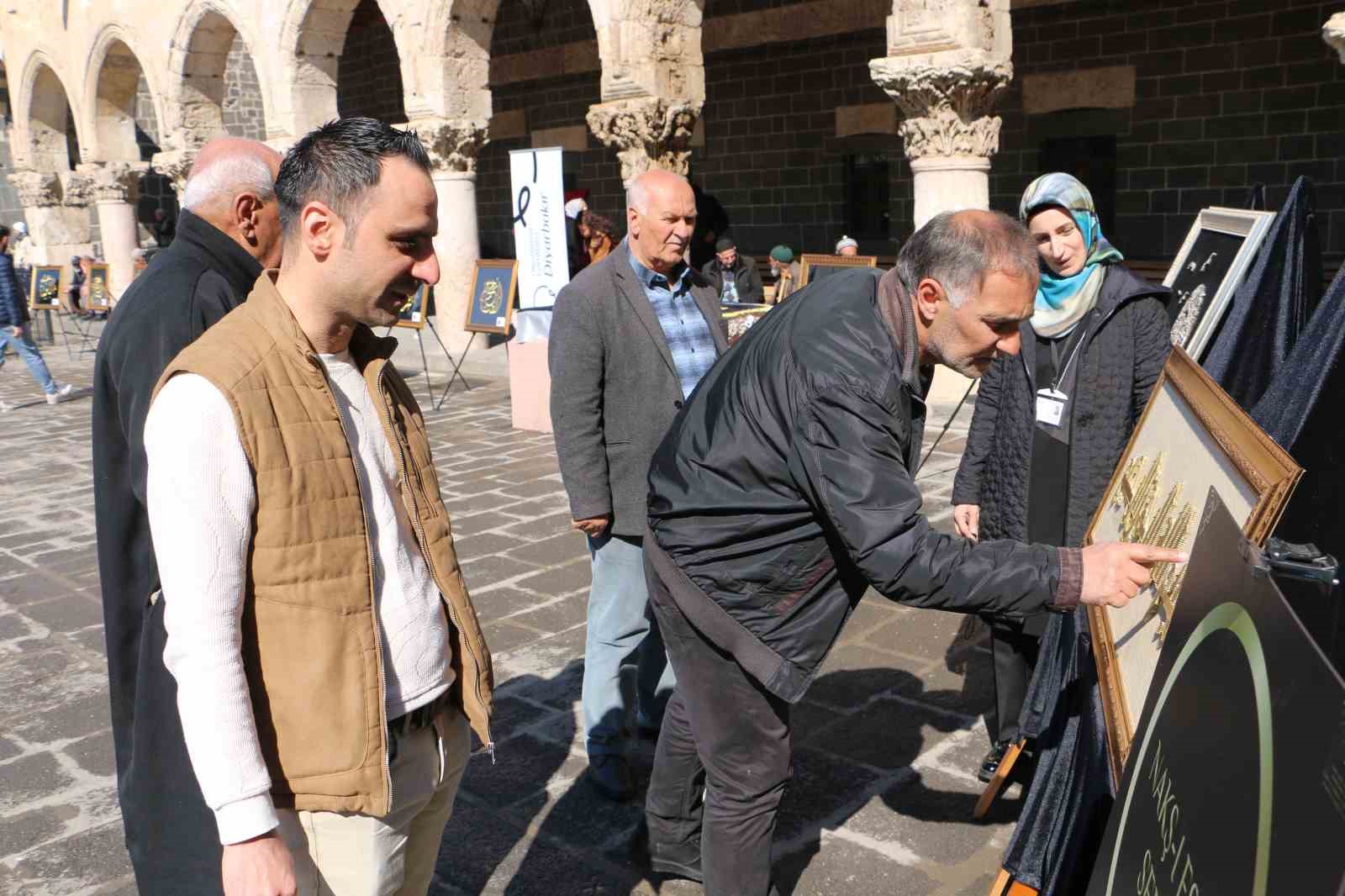 Diyarbakır’da Esma-Ül Hüsna Maraş işlemeleri Ulu Cami’de sergilendi
