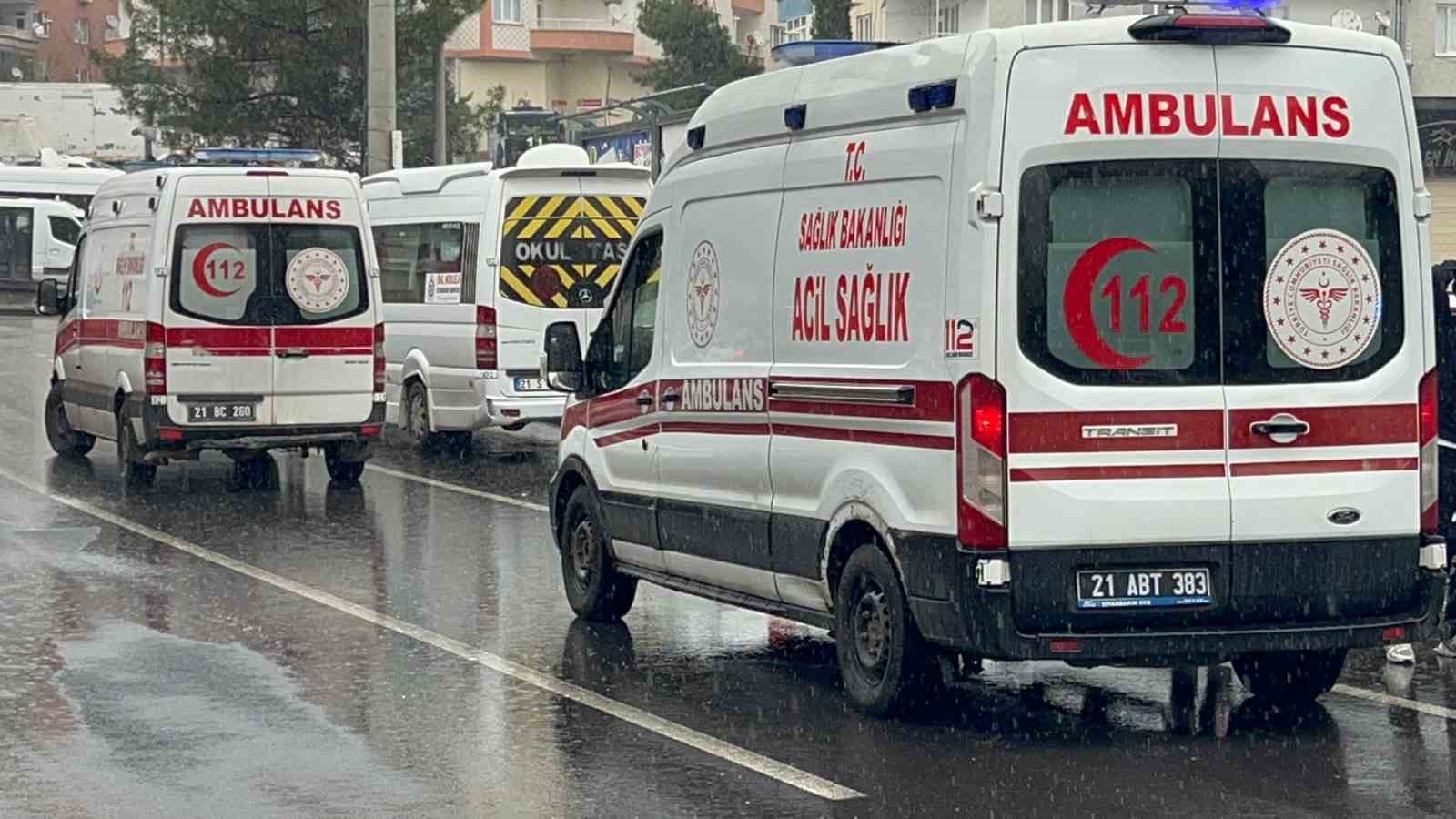 Diyarbakır’da esnaf arasında silahlı kavga: 3 yaralı
