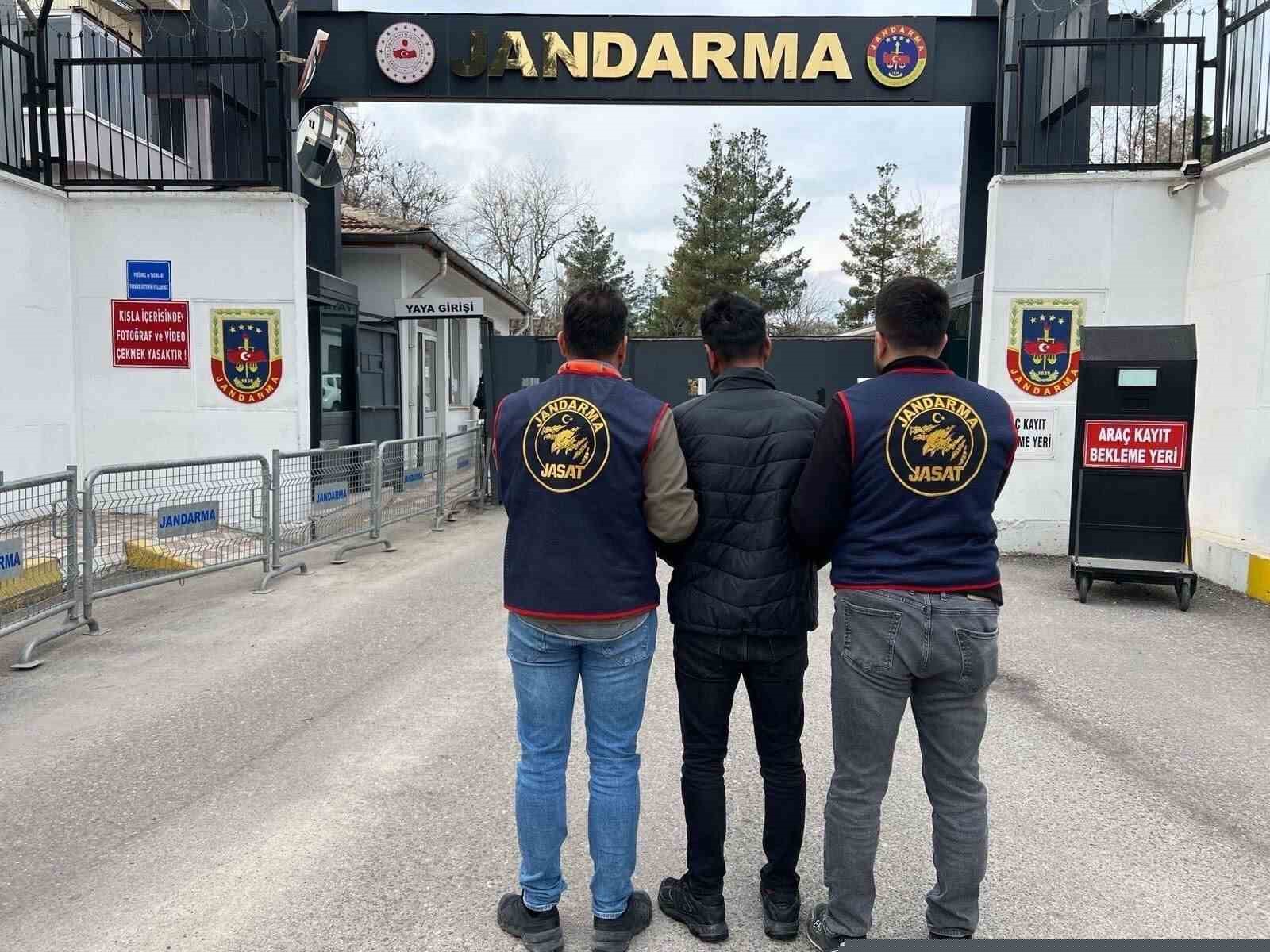 Diyarbakır’da farklı suçlardan araması bulunan 138 kişi yakalandı
