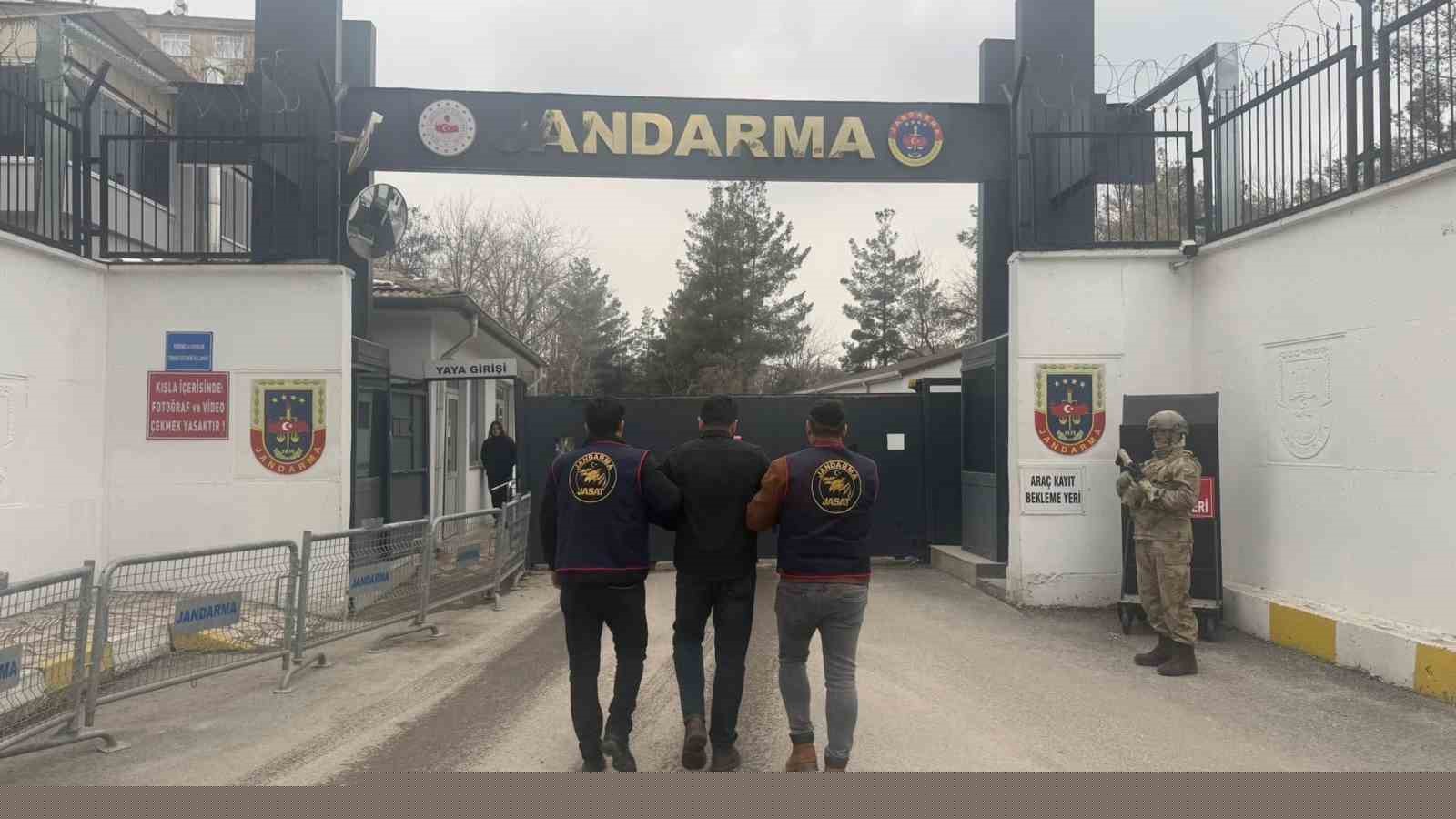 Diyarbakır’da farklı suçlardan araması bulunan 138 kişi yakalandı
