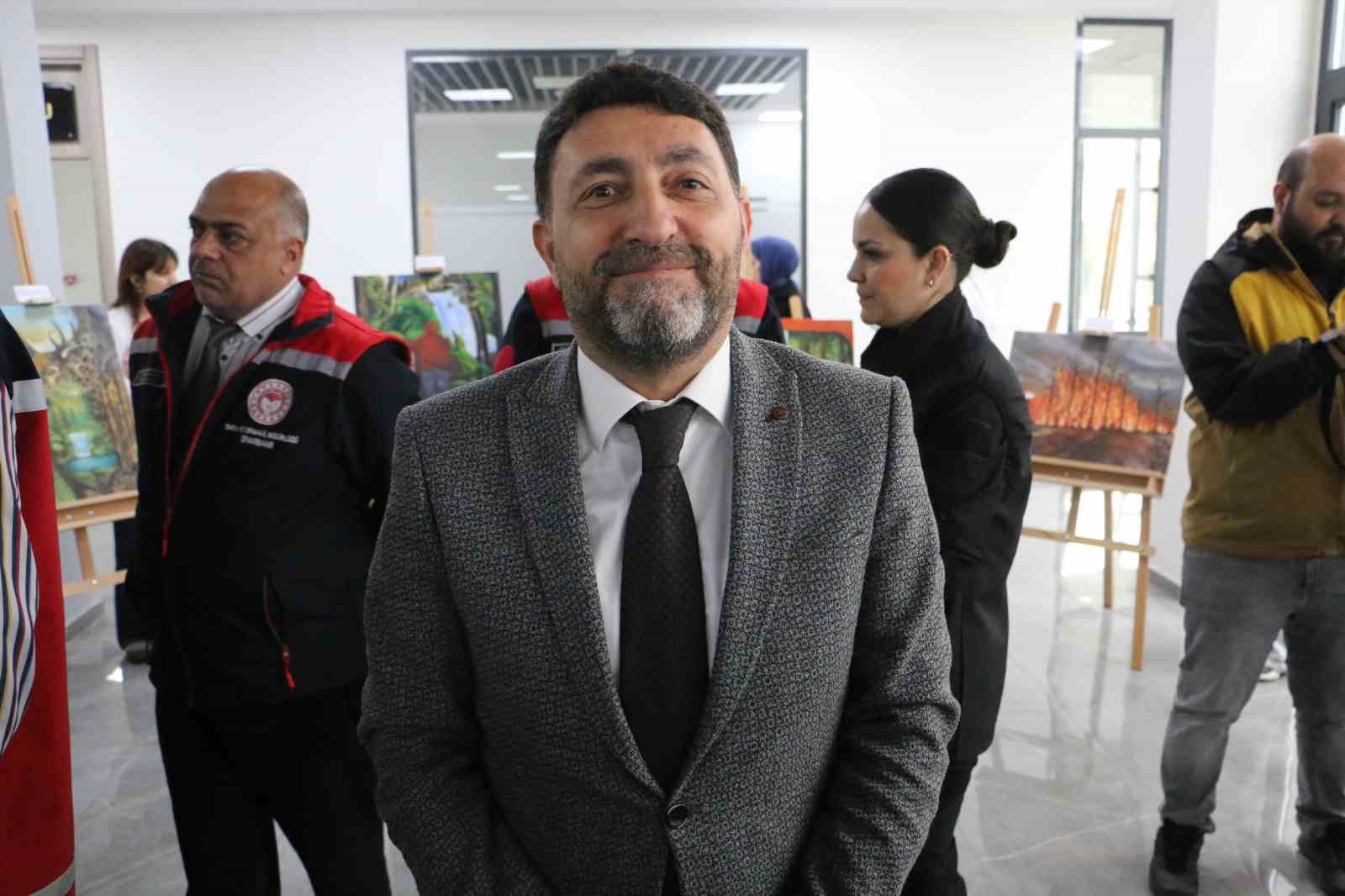 Diyarbakır’da "Gelecek, Köklerde Saklı" resim sergisi açıldı
