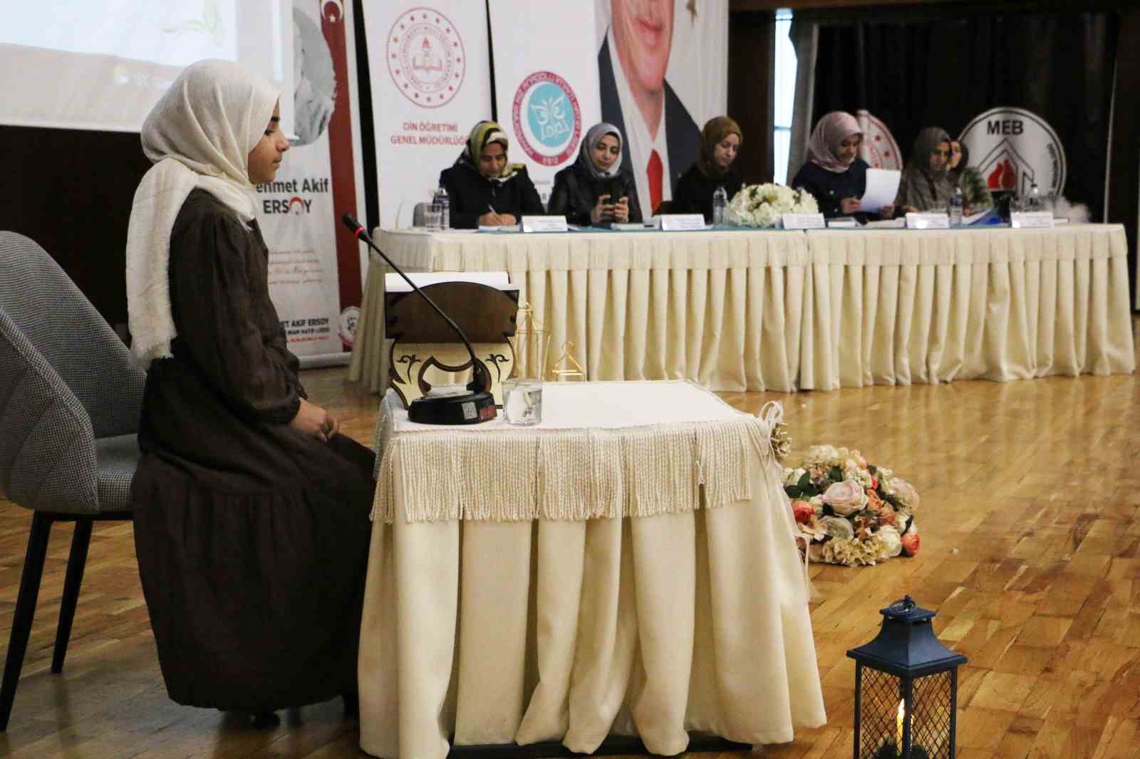 Diyarbakır’da "Genç Nida Kur’an-ı Kerim’i Güzel Okuma Yarışması" bölge finalleri tamamlandı
