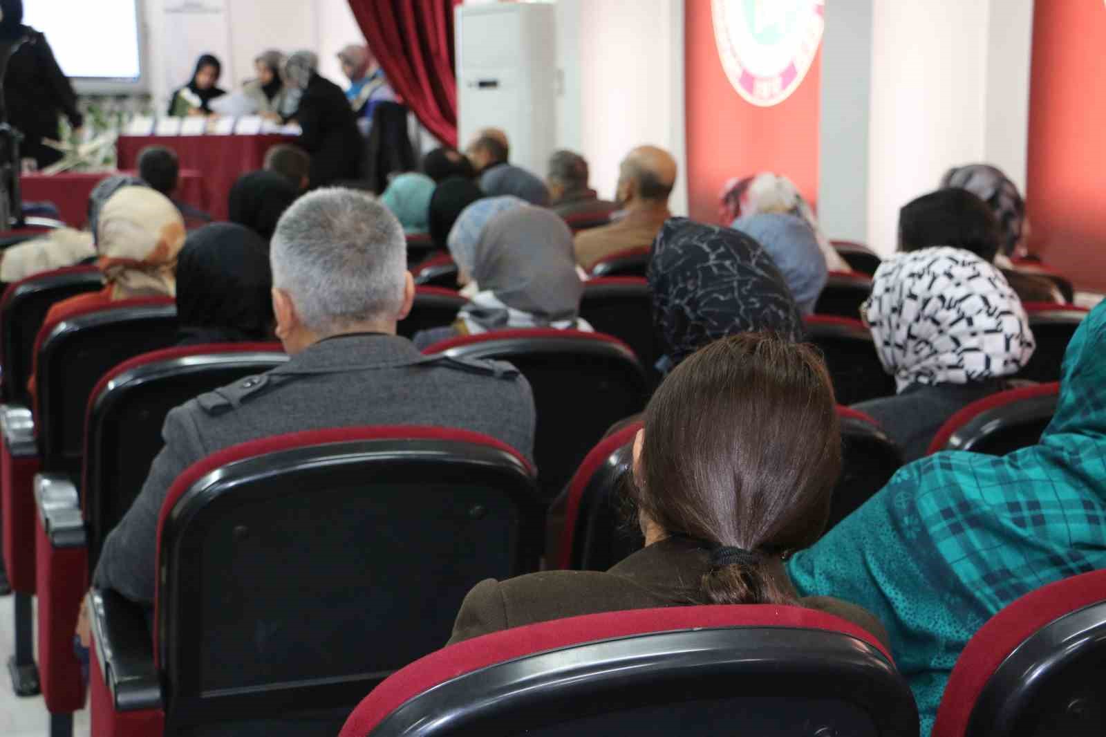 Diyarbakır’da Genç Nida Kur’an-ı Kerim’i Güzel Okuma Yarışması yapılıyor
