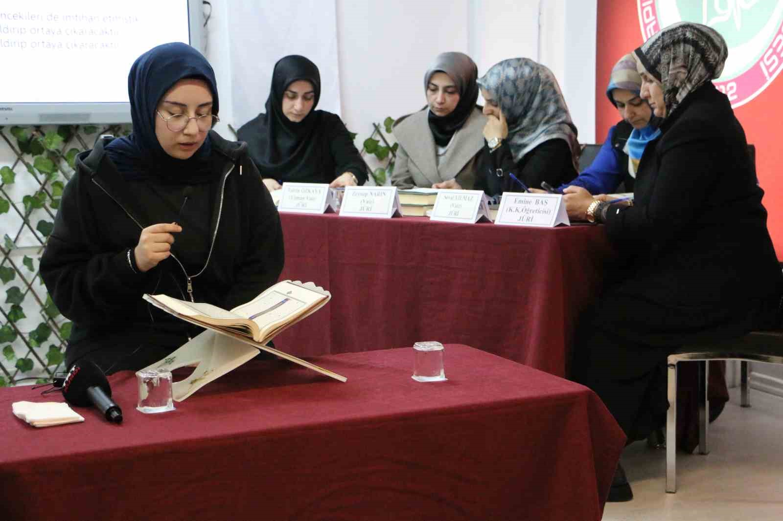 Diyarbakır’da Genç Nida Kur’an-ı Kerim’i Güzel Okuma Yarışması yapılıyor
