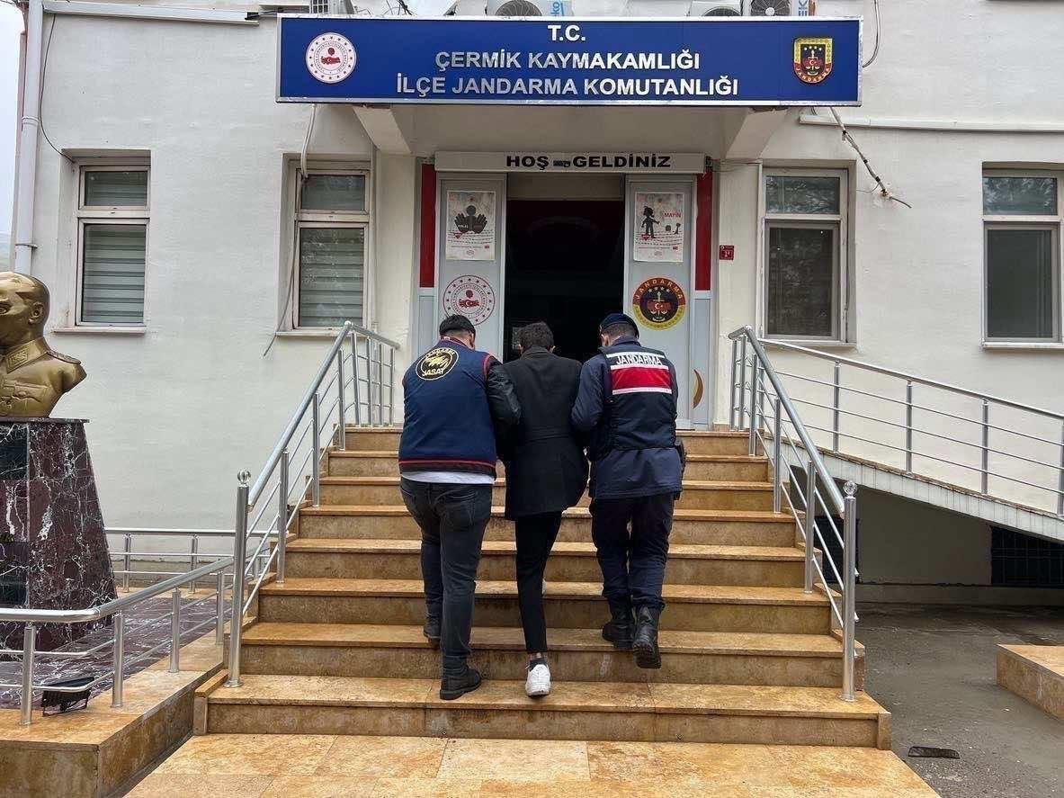 Diyarbakır’da haklarında kesinleşmiş hapis cezası bulunan 162 kişi yakalandı
