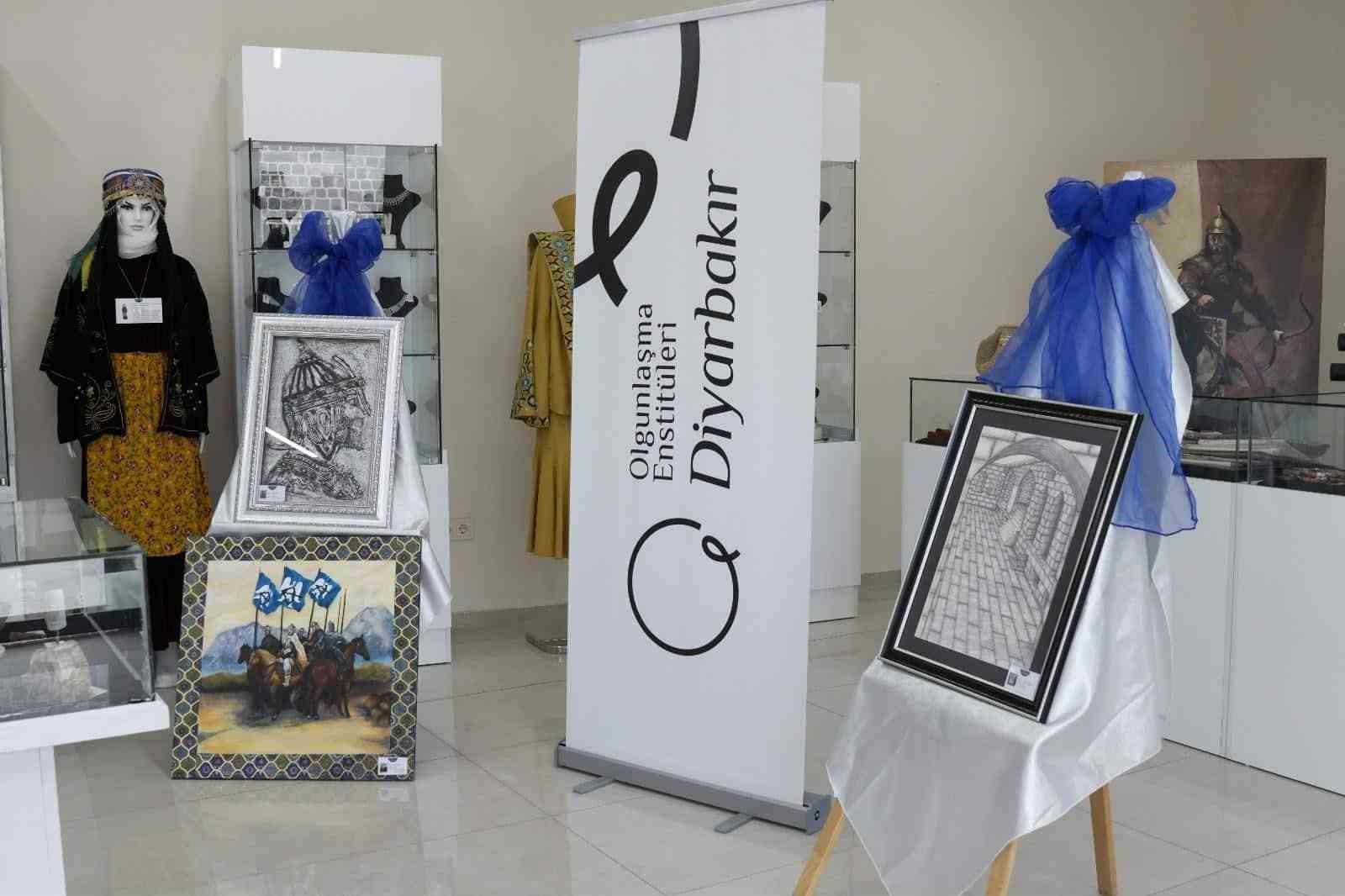 Diyarbakır’da Harmoni resim sergisi açıldı
