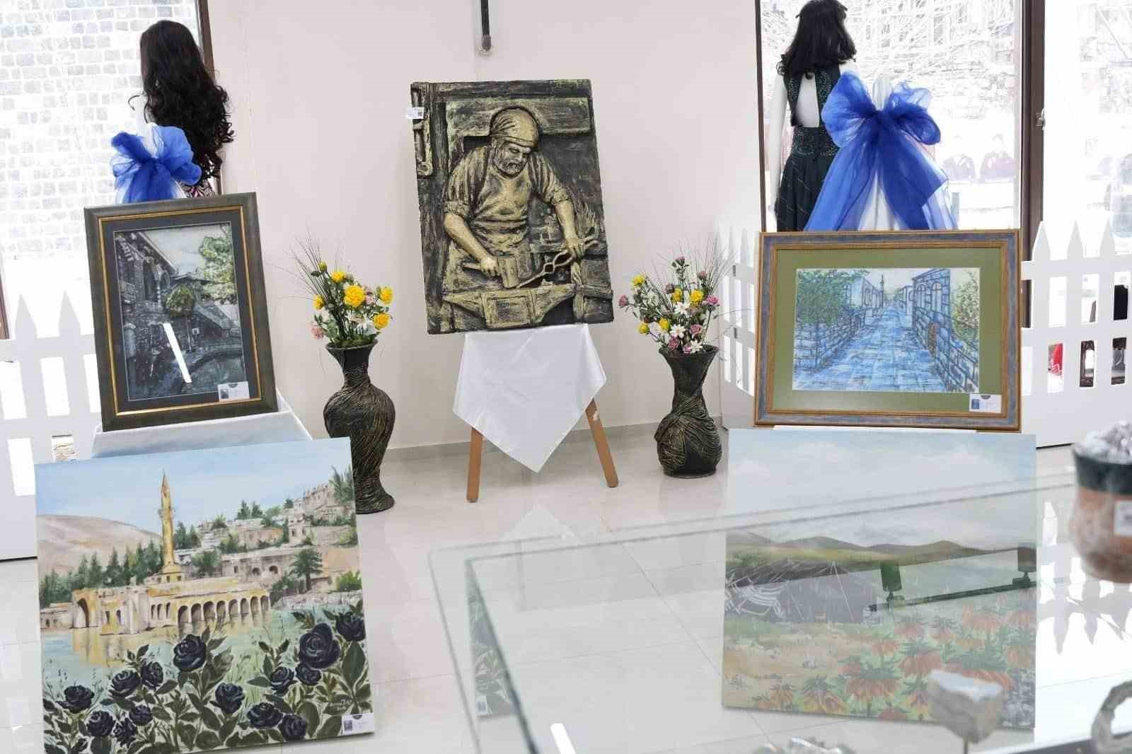 Diyarbakır’da Harmoni resim sergisi açıldı
