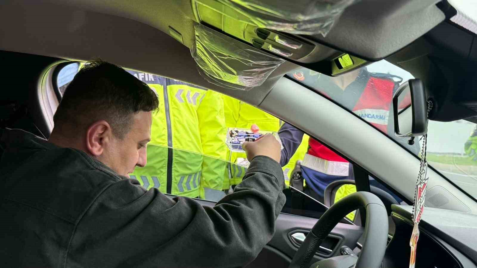 Diyarbakır’da jandarmadan bayram öncesi trafik denetimi
