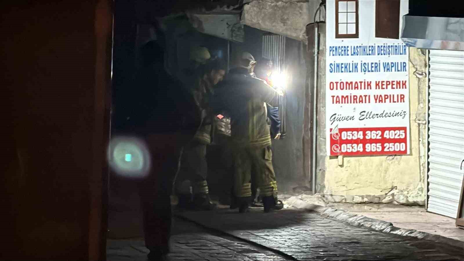 Diyarbakır’da kolonlarından ses gelen 8 katlı apartman tahliye edildi
