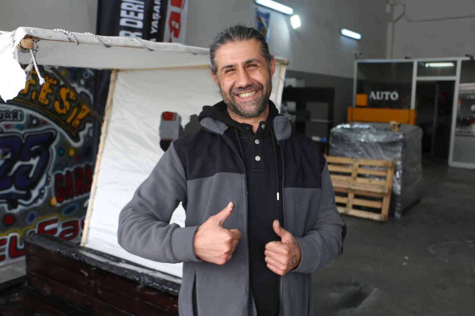 Diyarbakır’da modifiye tutkunlarının "Taş Devri" aracına yoğun ilgi
