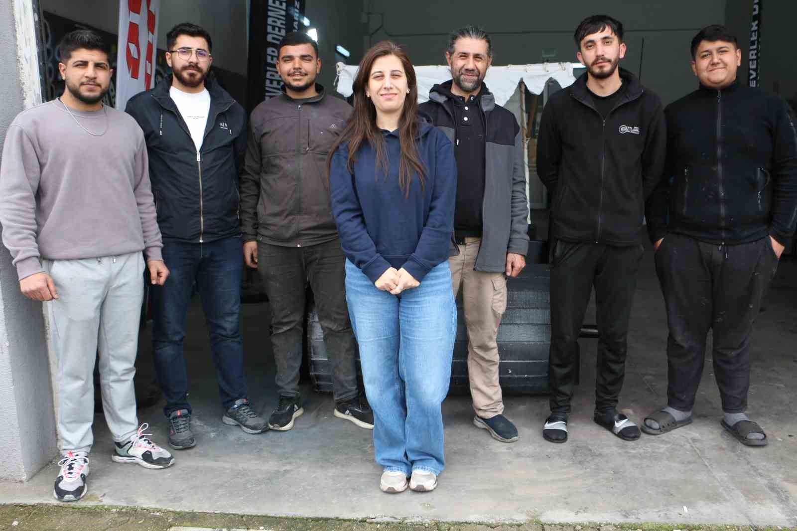 Diyarbakır’da modifiye tutkunlarının "Taş Devri" aracına yoğun ilgi
