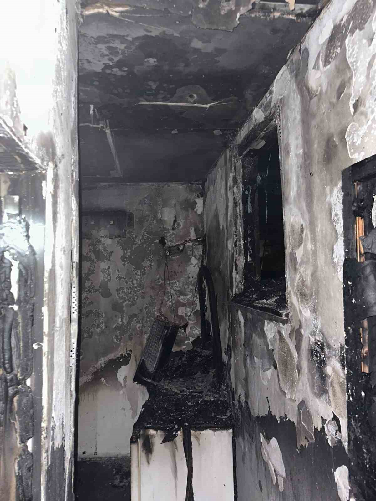 Diyarbakır’da otel odasında yangın: 3 kişi kurtarıldı
