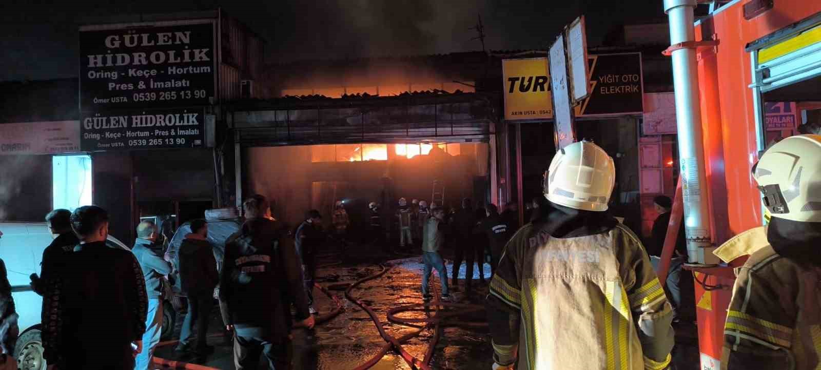 Diyarbakır’da oto tamir dükkanında yangın

