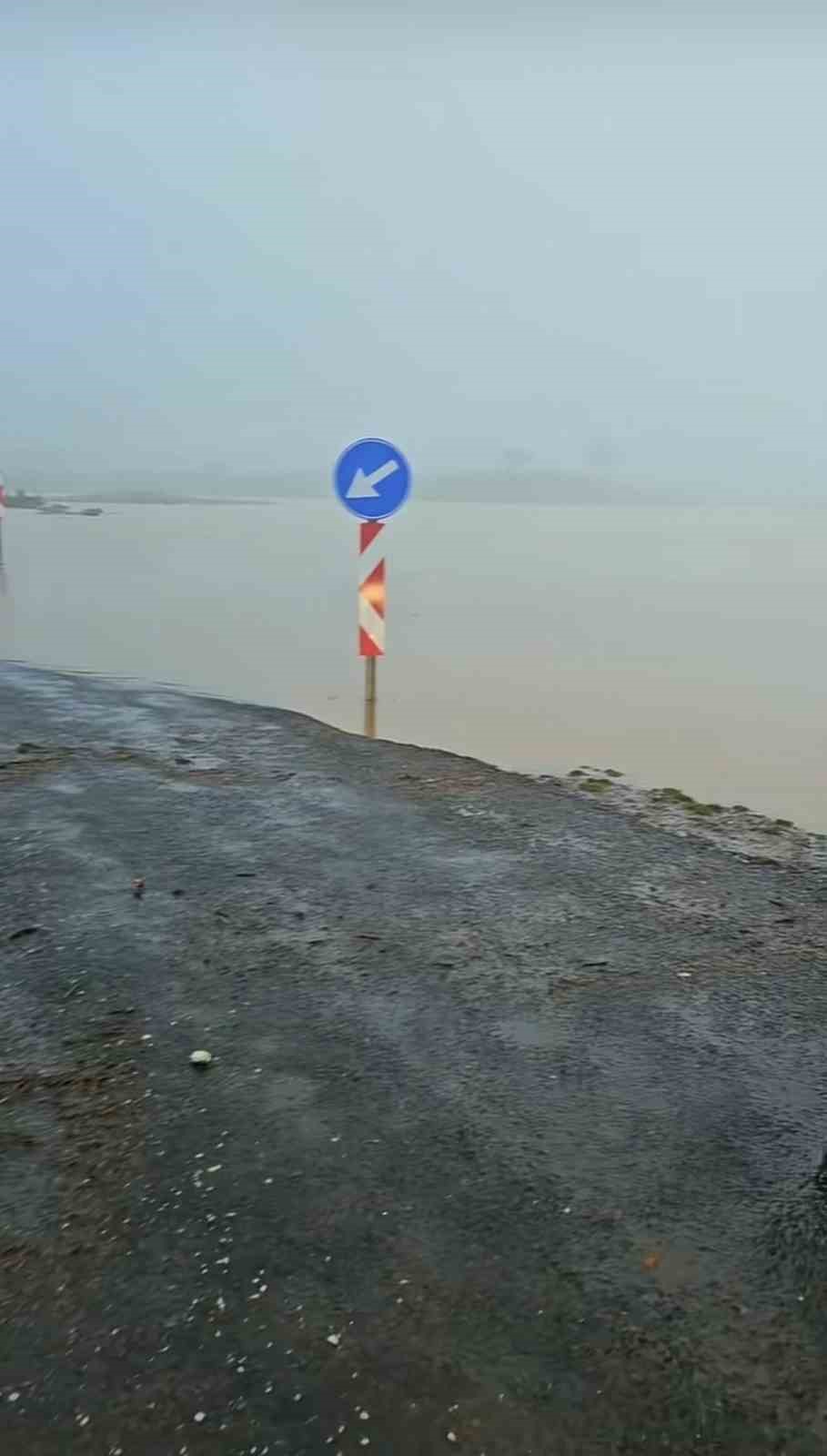 Diyarbakır’da sağanak yağış hayatı olumsuz etkiledi
